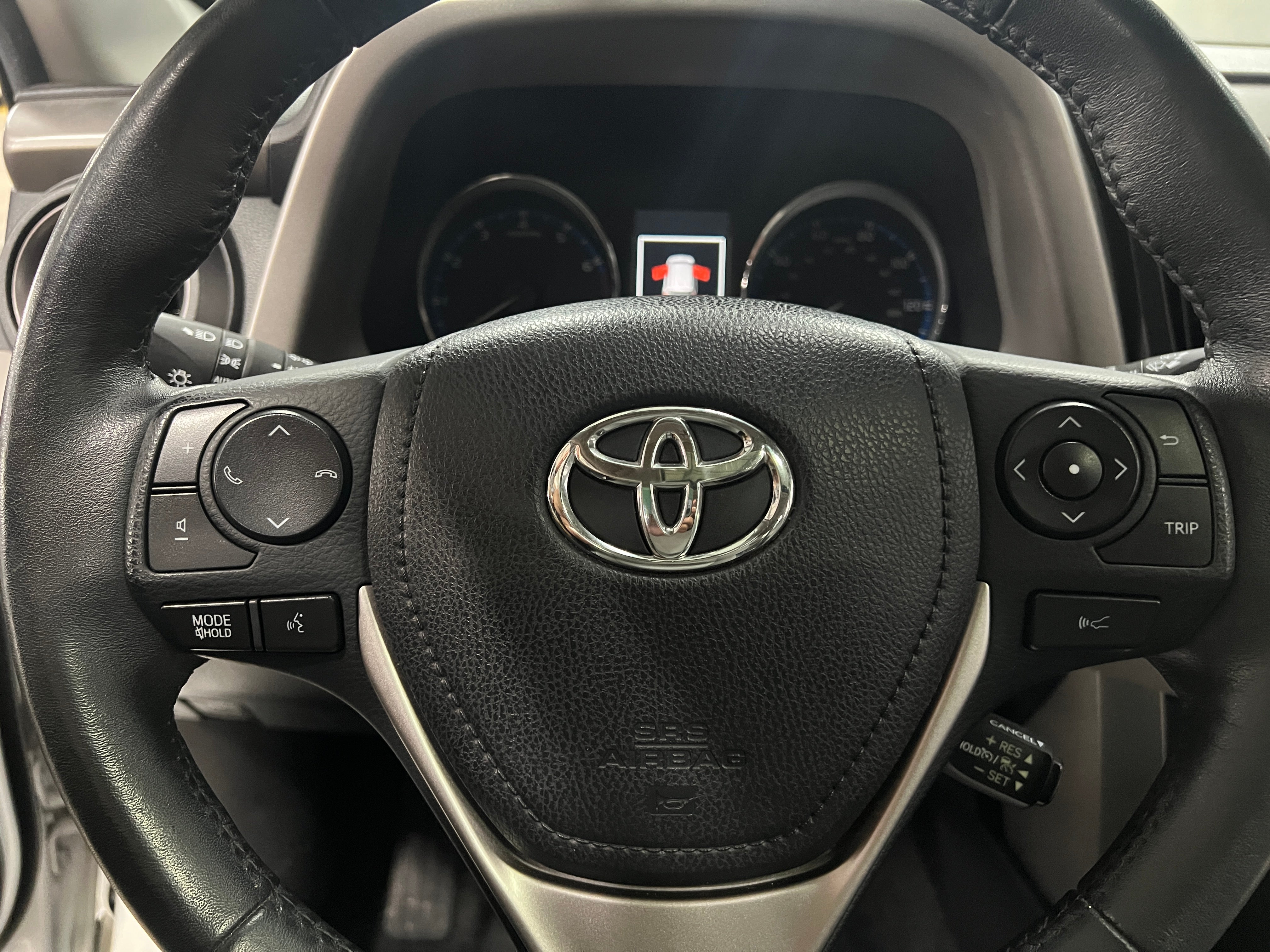 2017 Toyota RAV4 Platinum 4