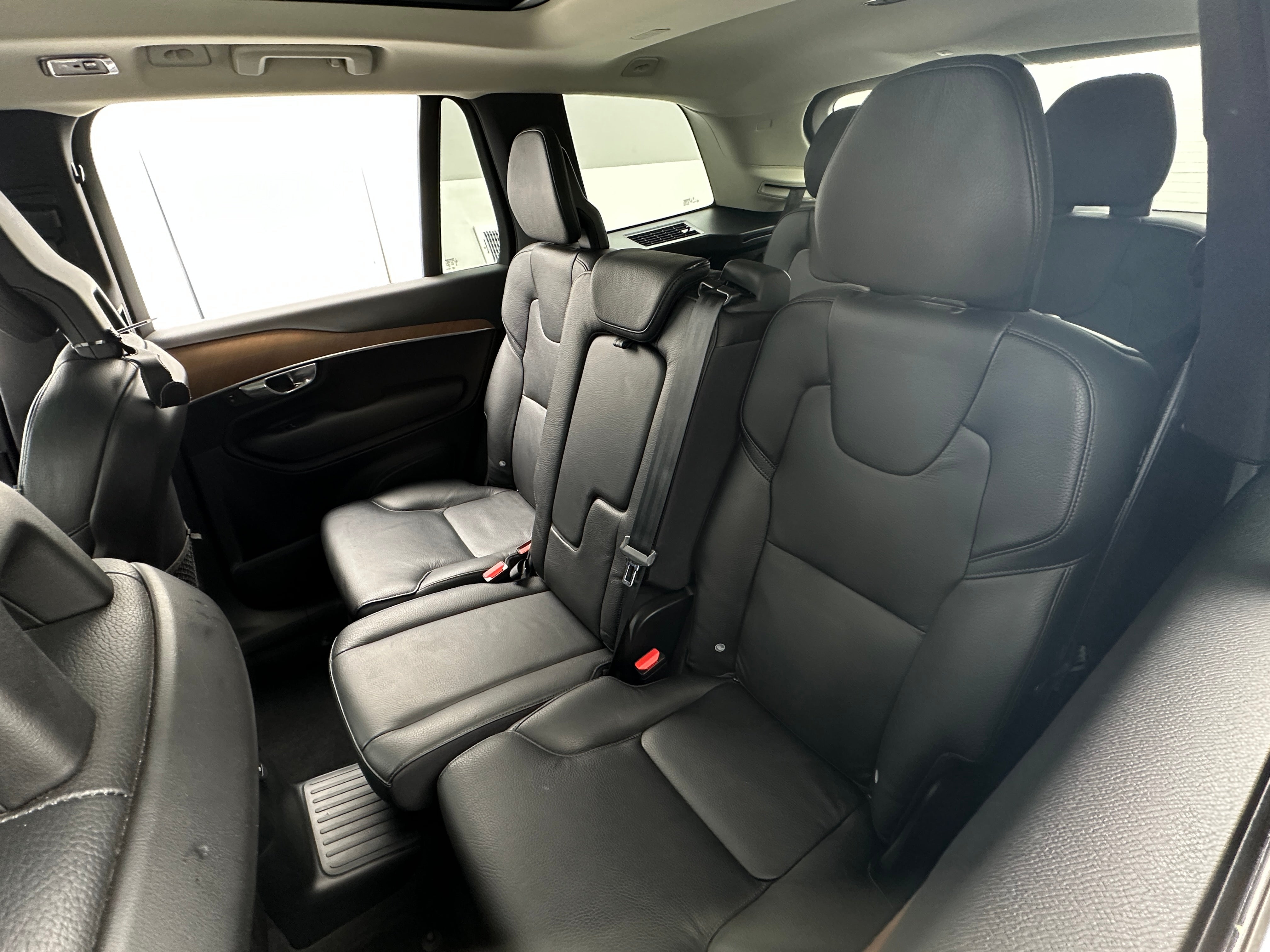 2021 Volvo XC90 T8 Plus 5