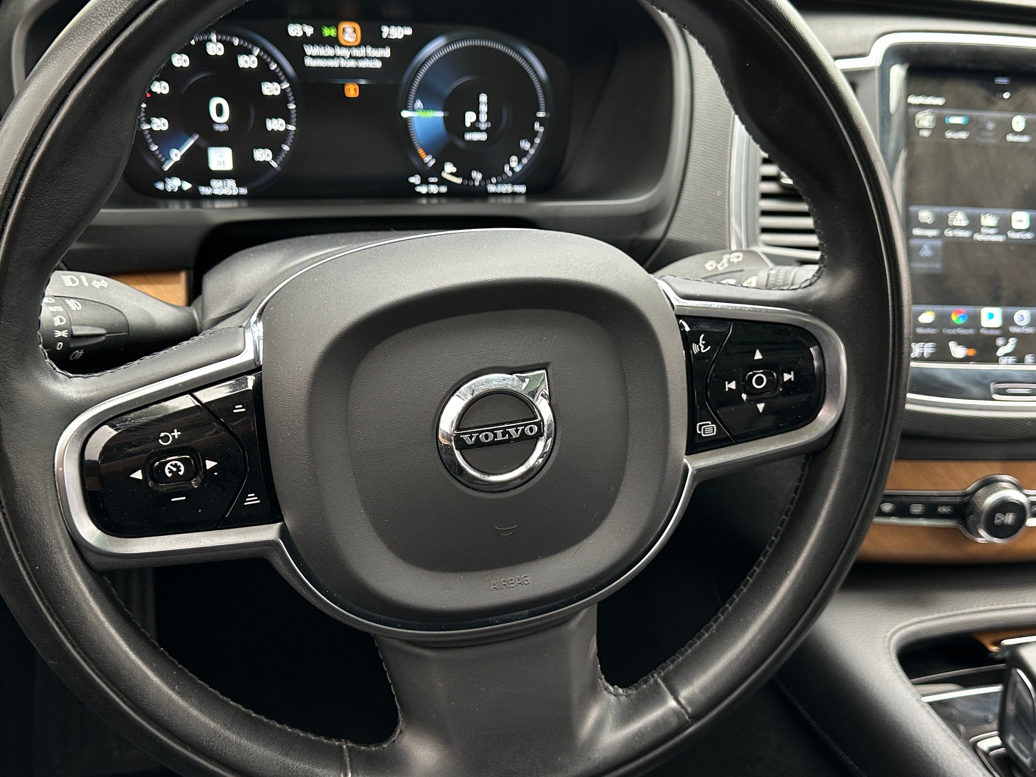 2021 Volvo XC90 T8 Plus 4