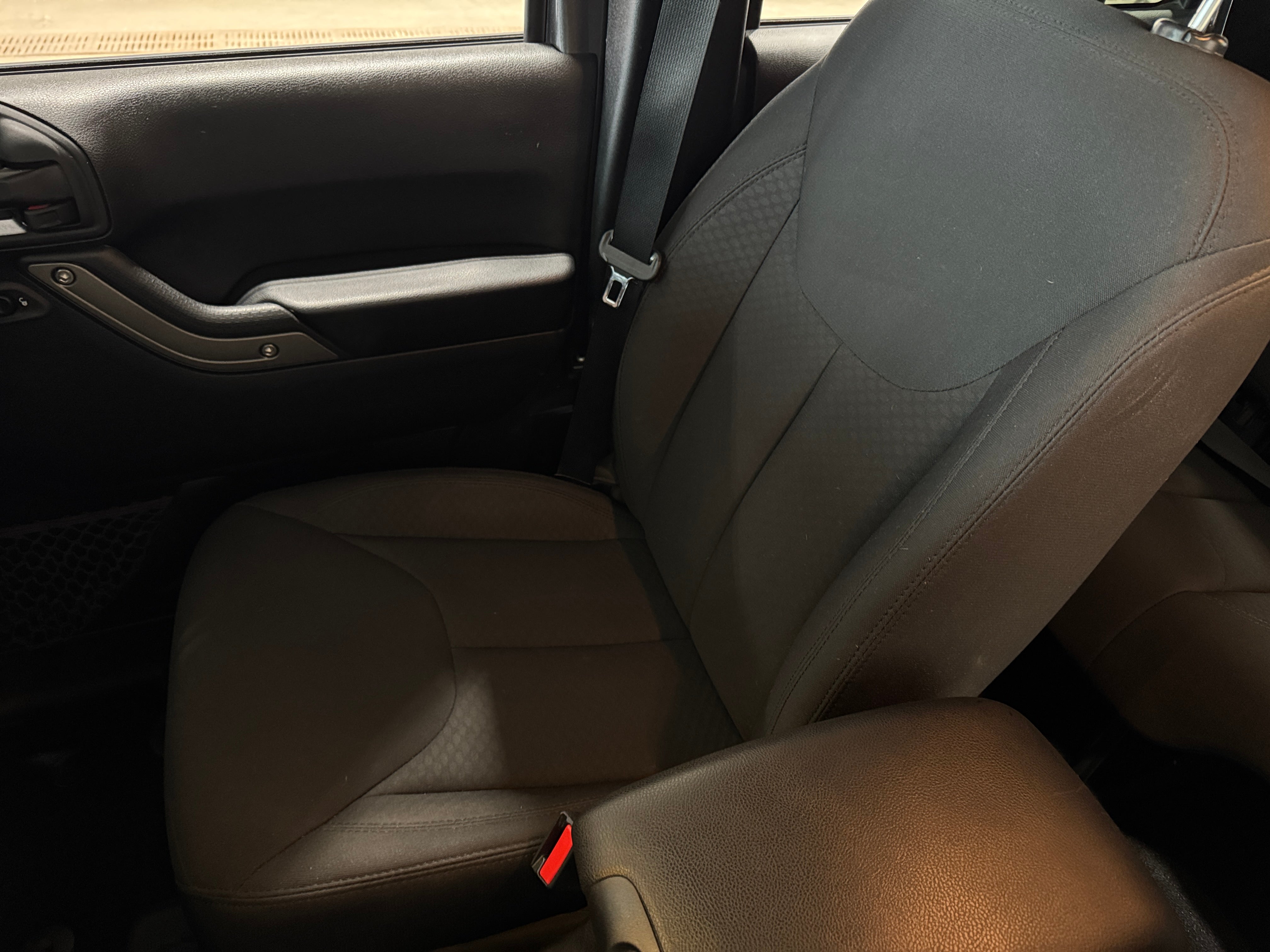 2018 Jeep Wrangler Unlimited Sport S 2