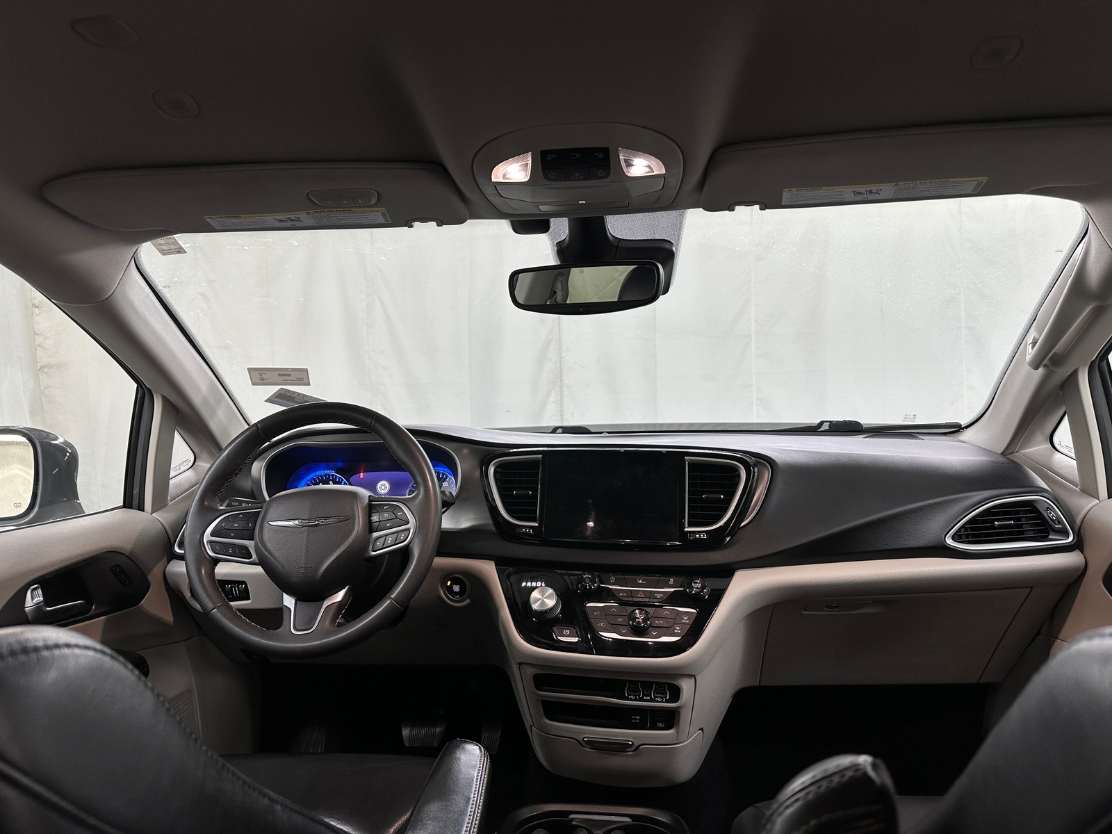 Thumbnail: 2022 Chrysler Pacifica - 2