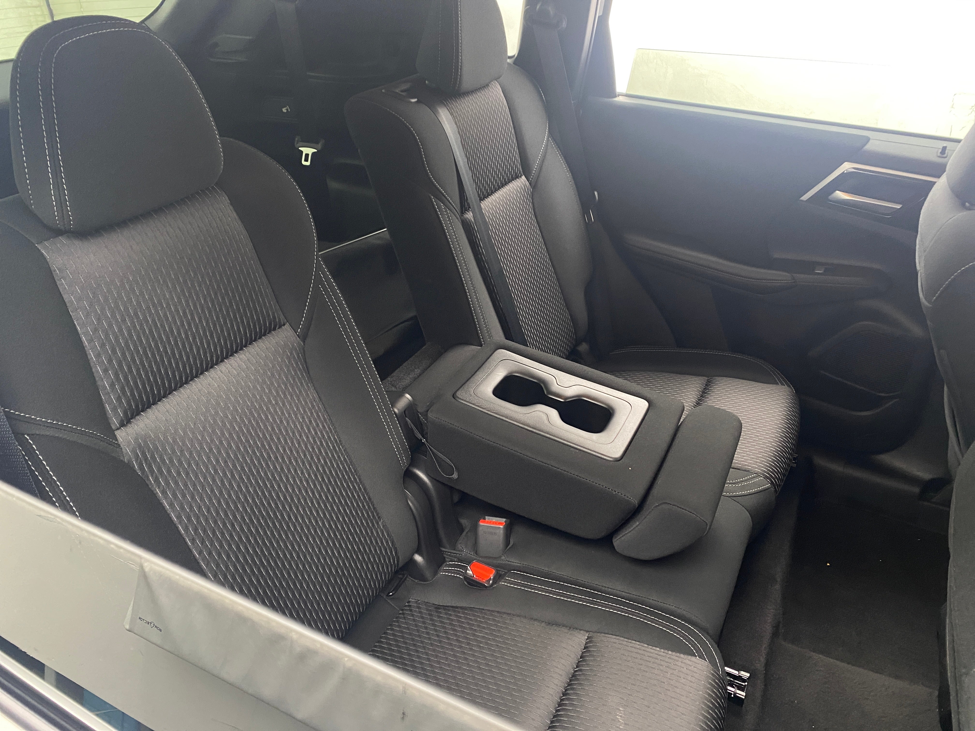 2023 Mitsubishi Outlander ES 6