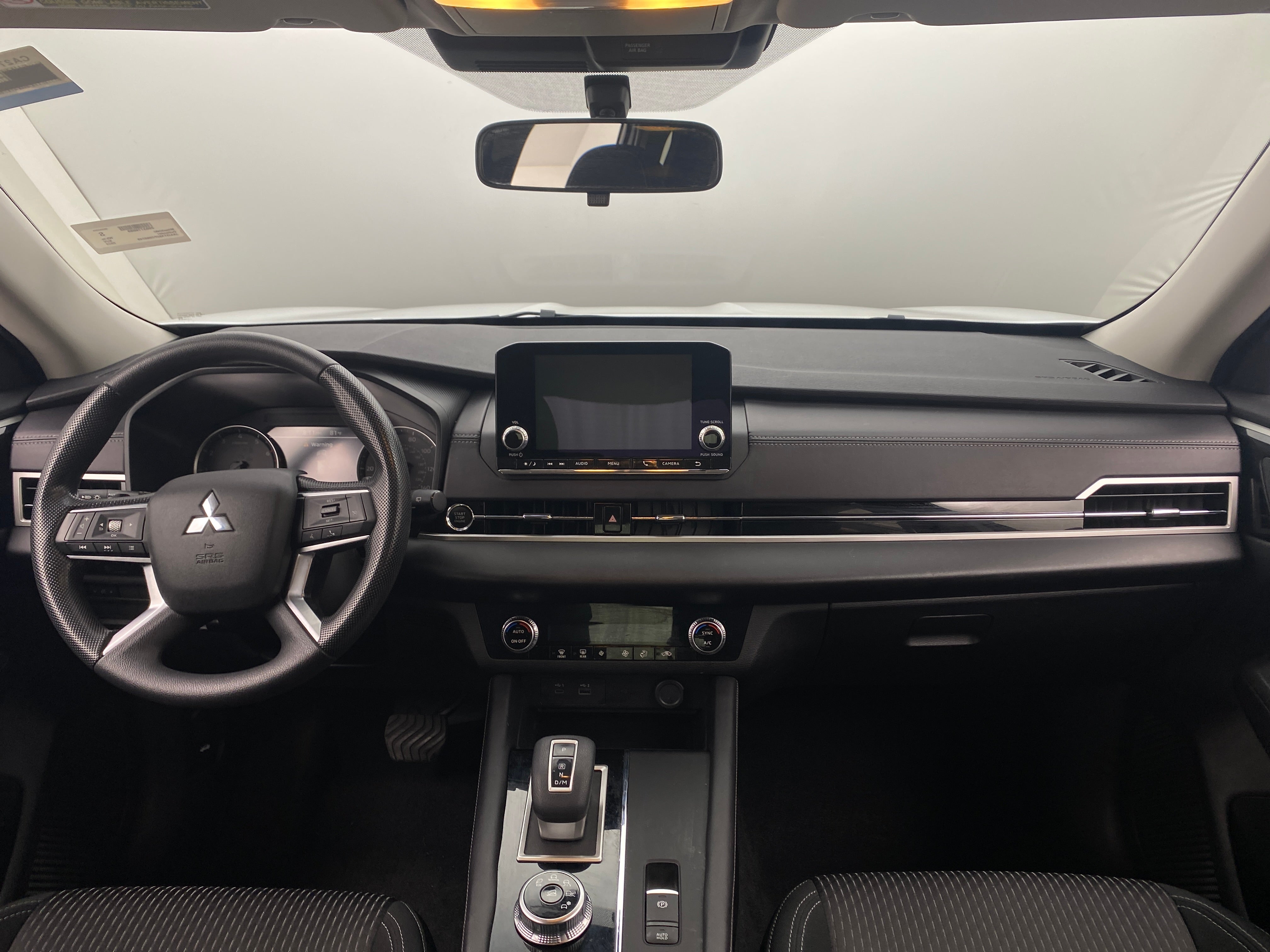 2023 Mitsubishi Outlander ES 3