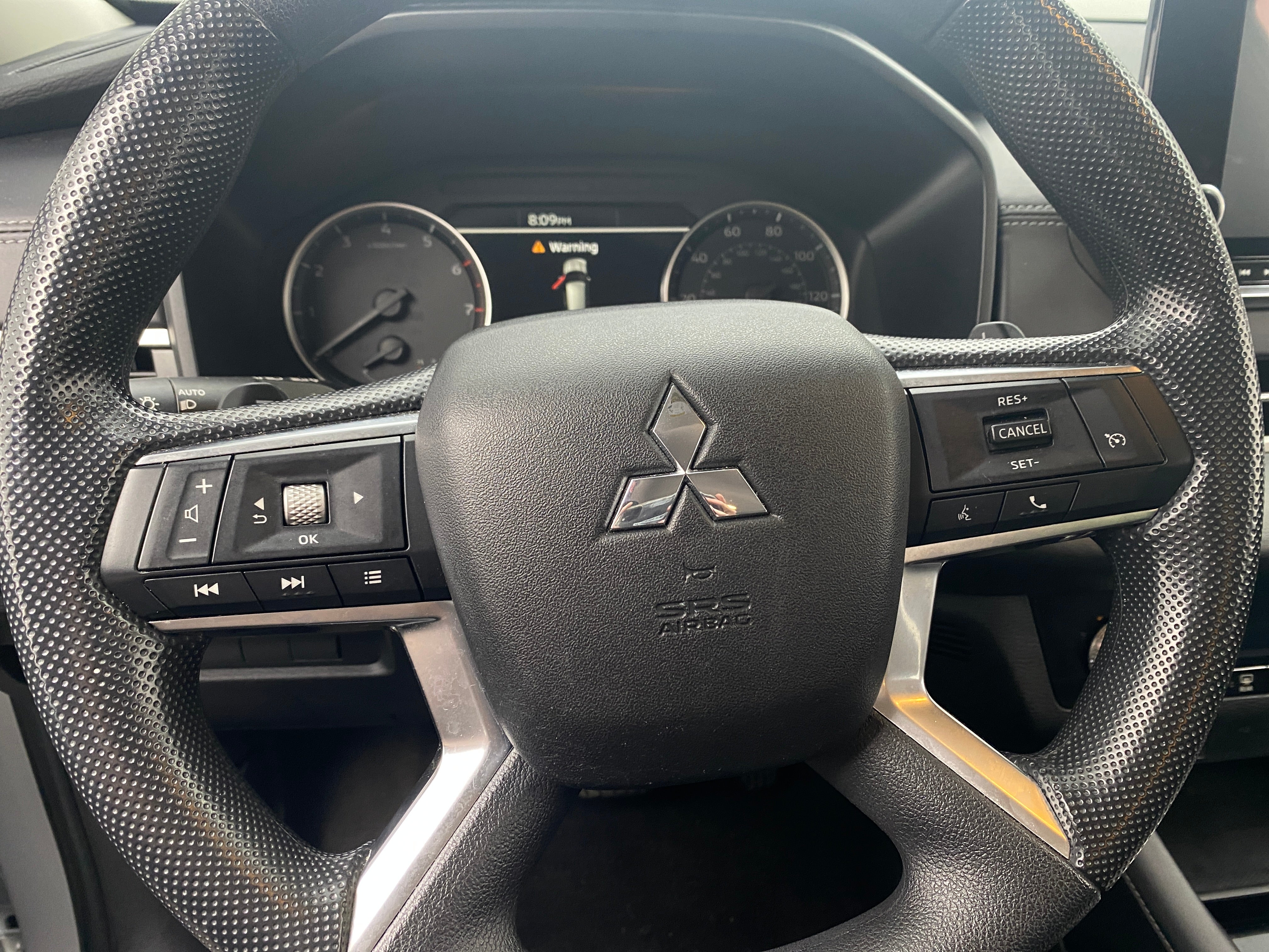 2023 Mitsubishi Outlander ES 5