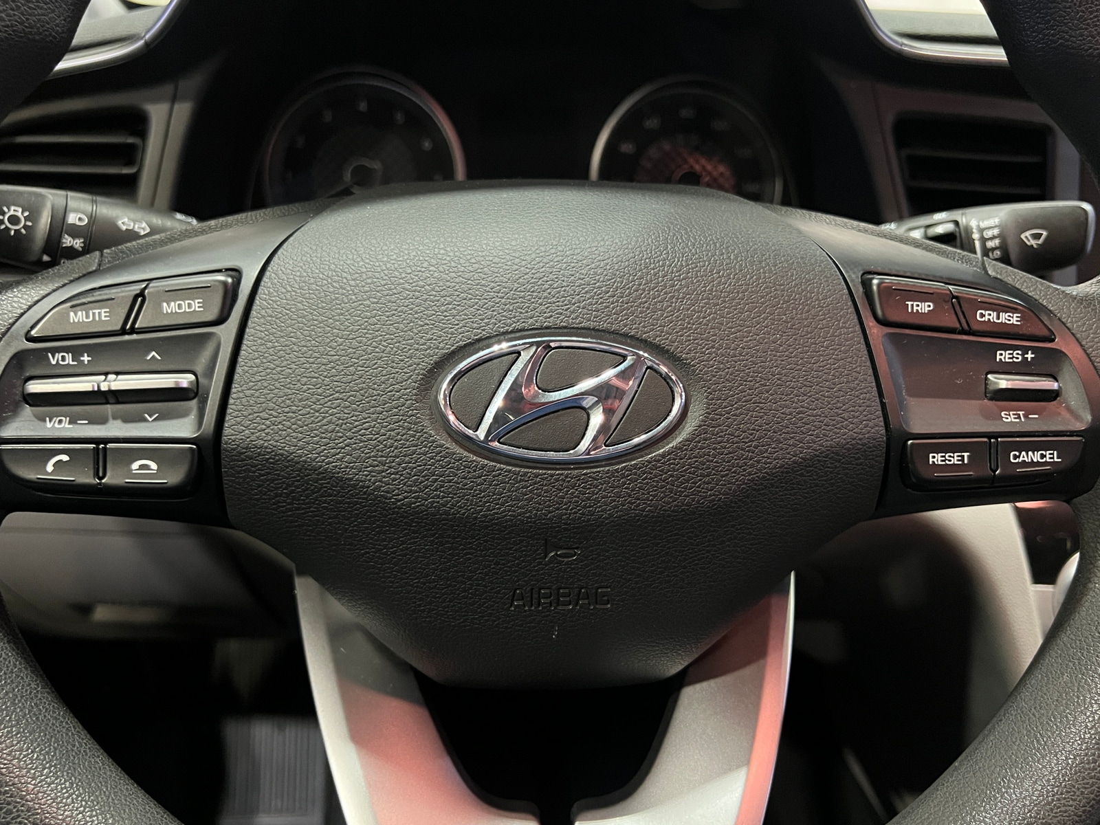 Thumbnail: 2019 Hyundai Elantra - 5