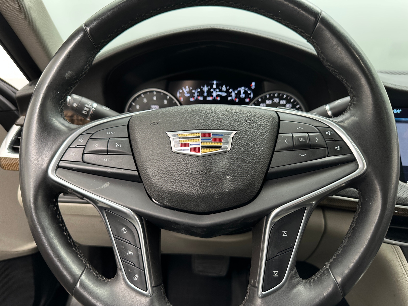 Thumbnail: 2017 Cadillac CT6 - 4