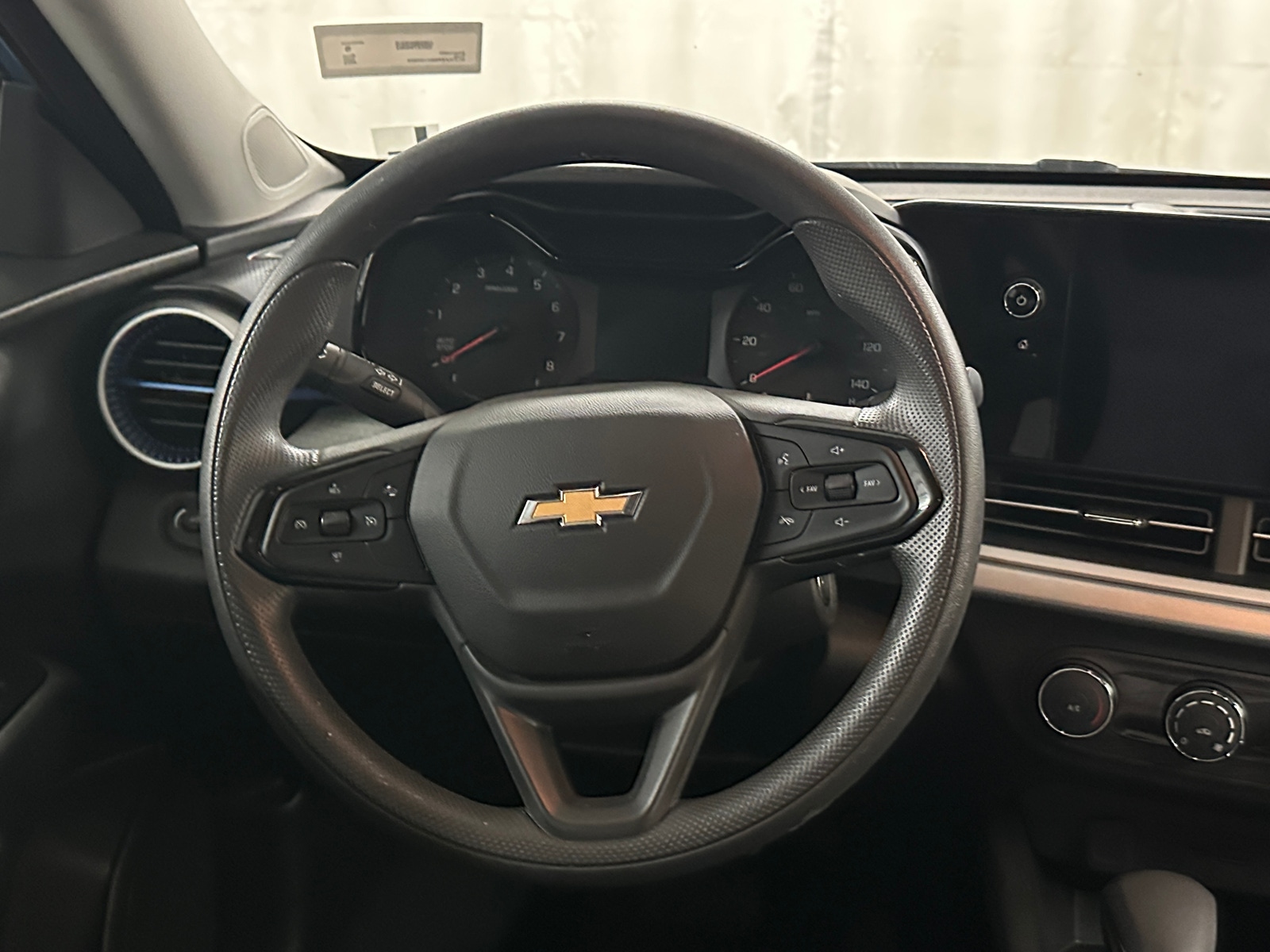 Thumbnail: 2025 Chevrolet Trax - 5