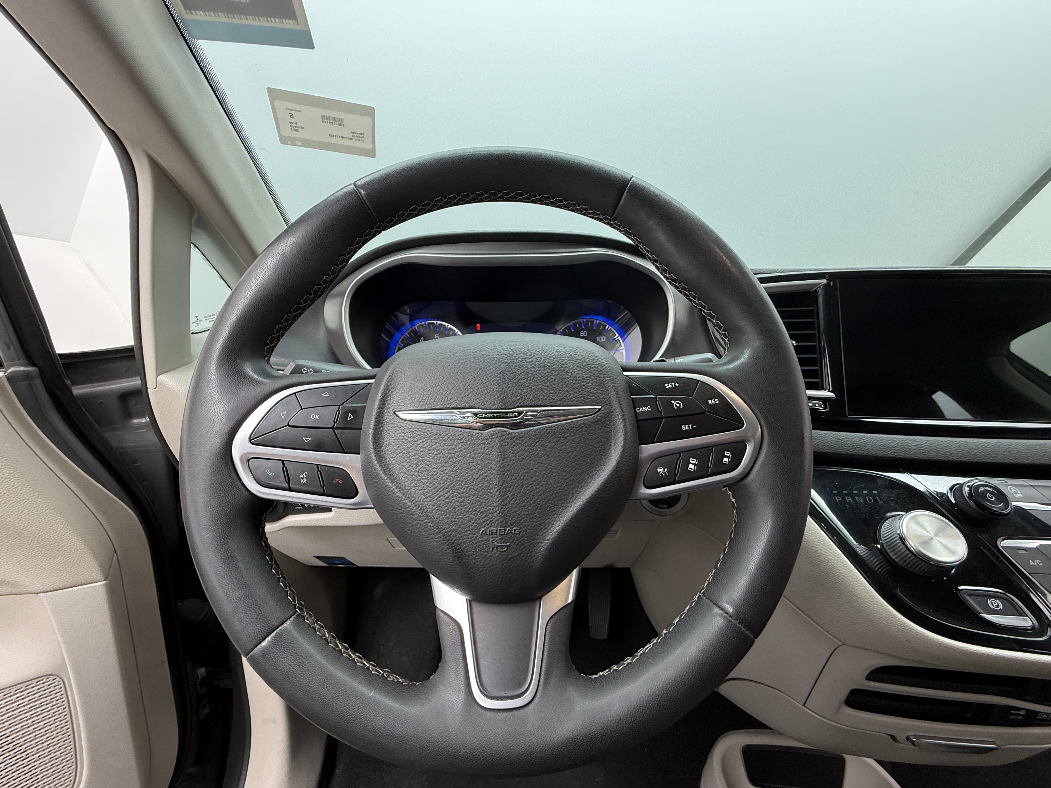 2022 Chrysler Pacifica Touring L 4