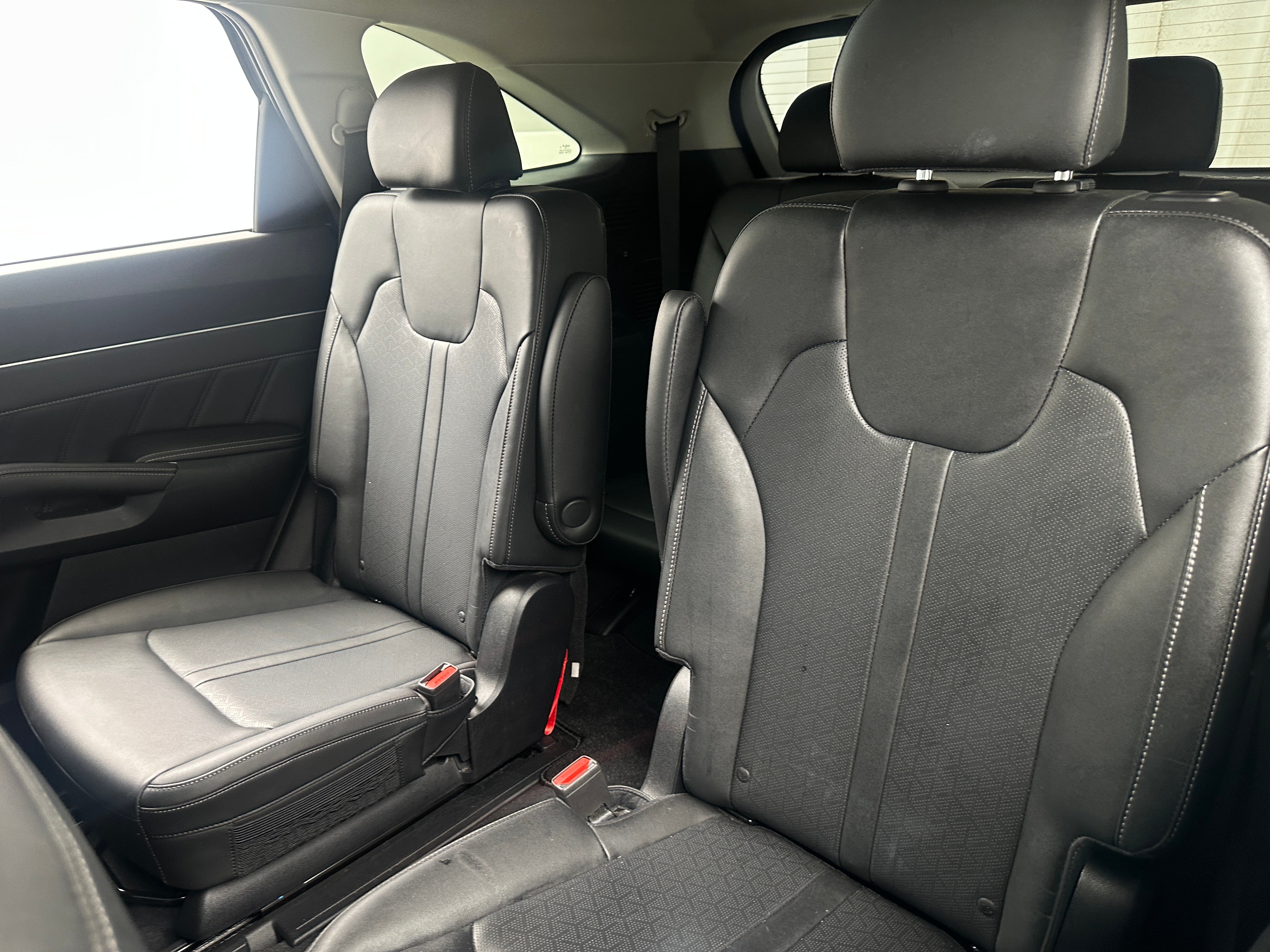 Thumbnail: 2023 Kia Sorento - 5
