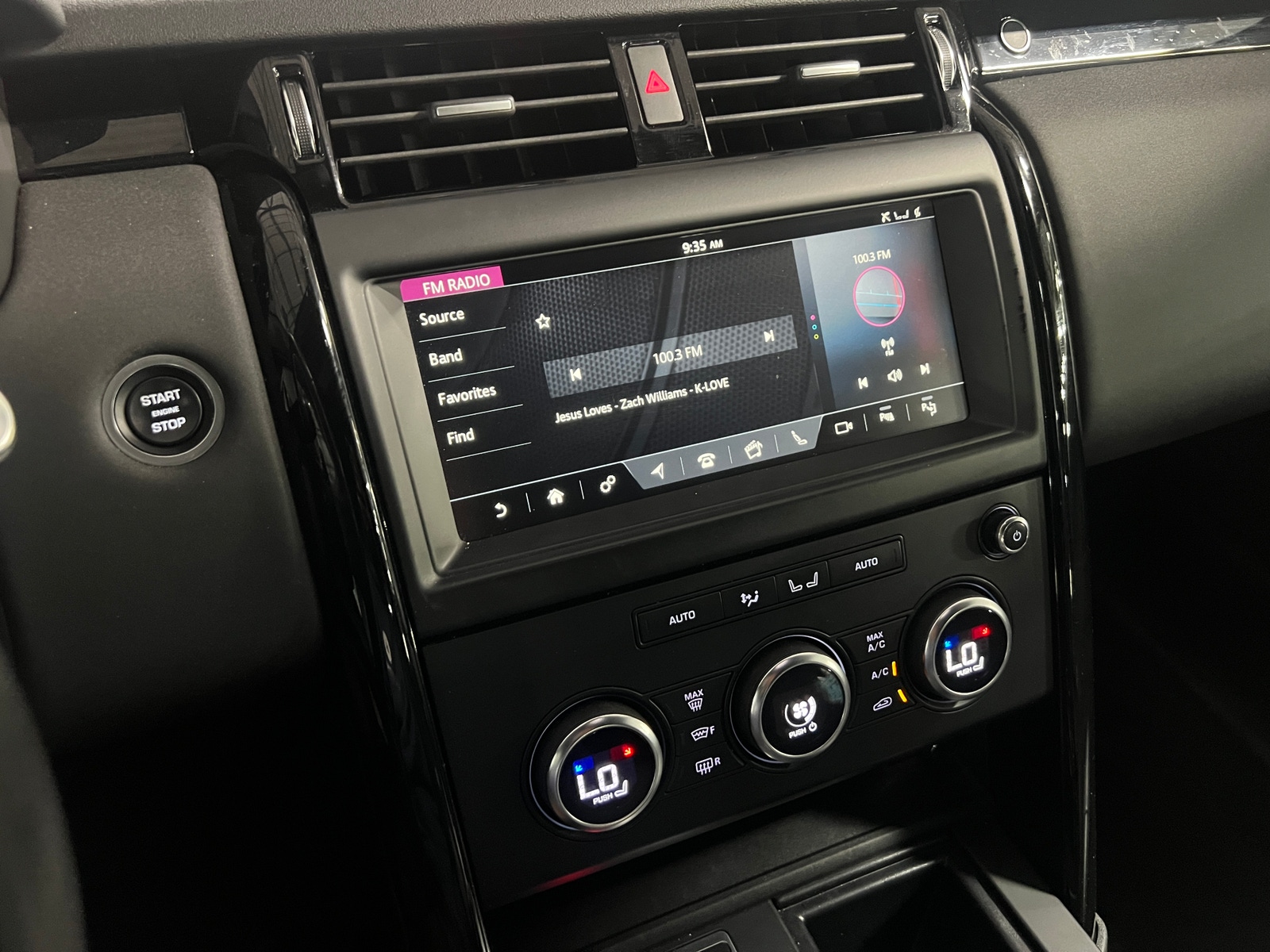Thumbnail: 2019 Land Rover Discovery - 3