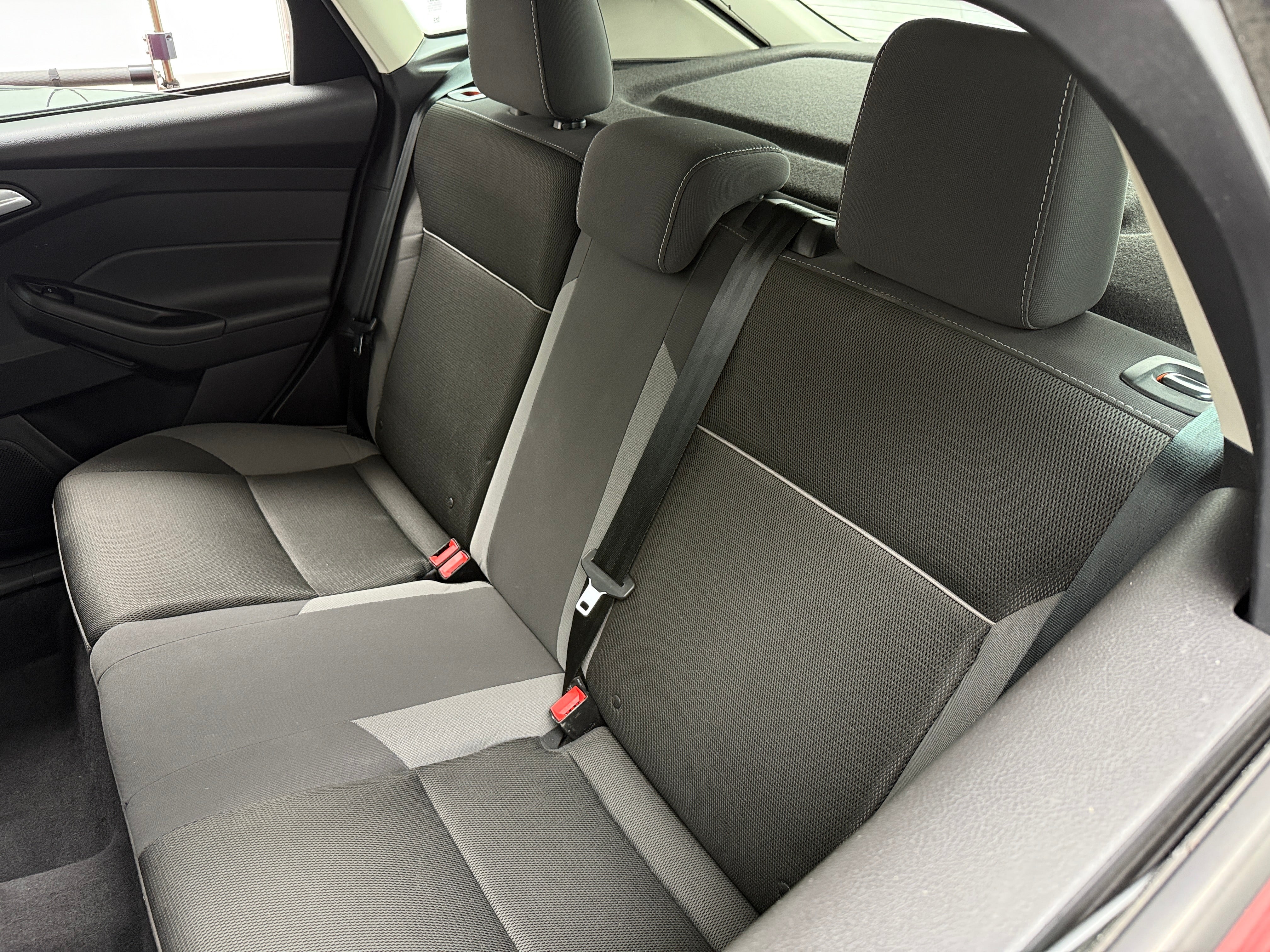 2014 Ford Focus SE 6