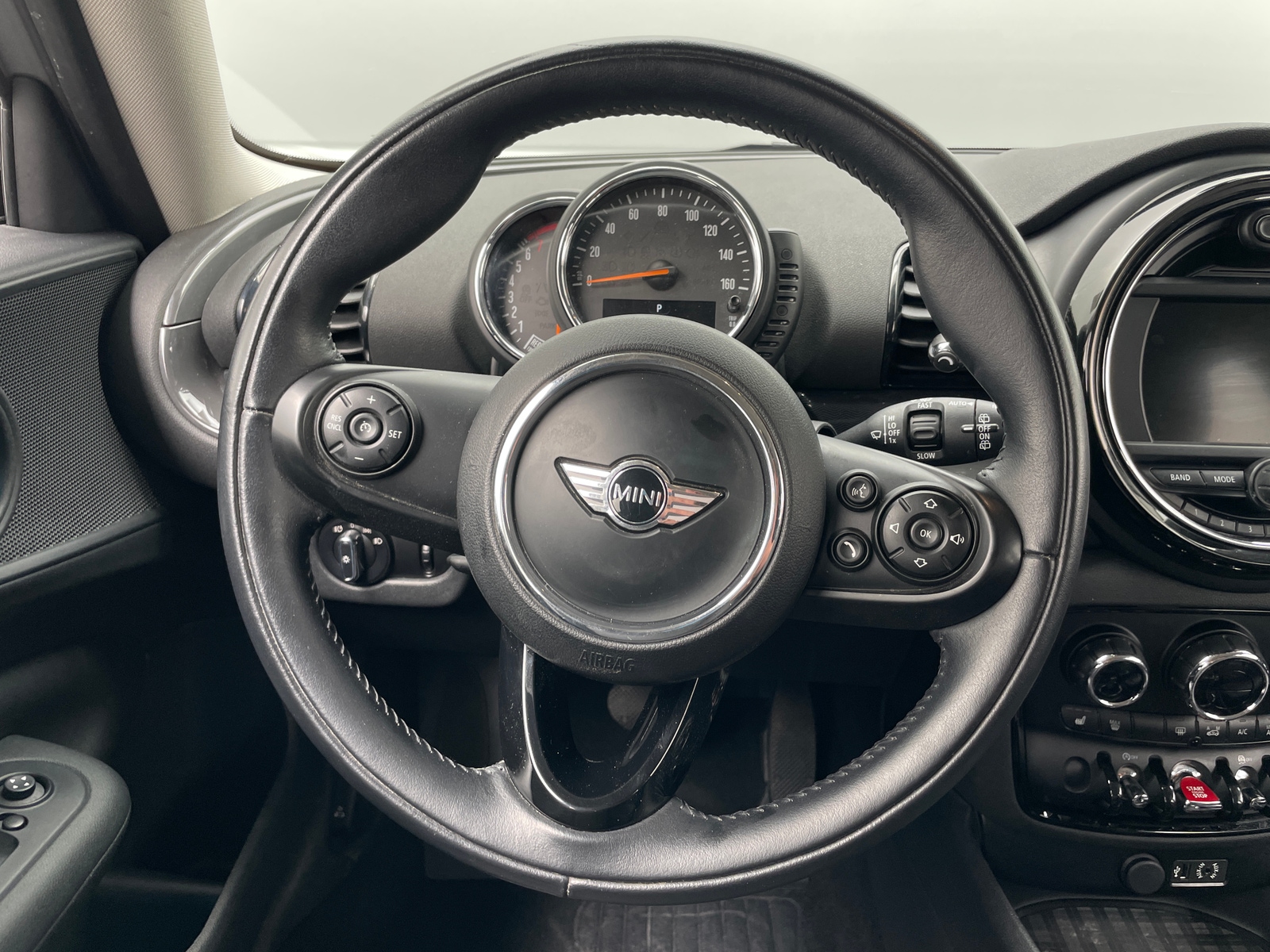 Thumbnail: 2017 MINI Cooper Clubman - 4