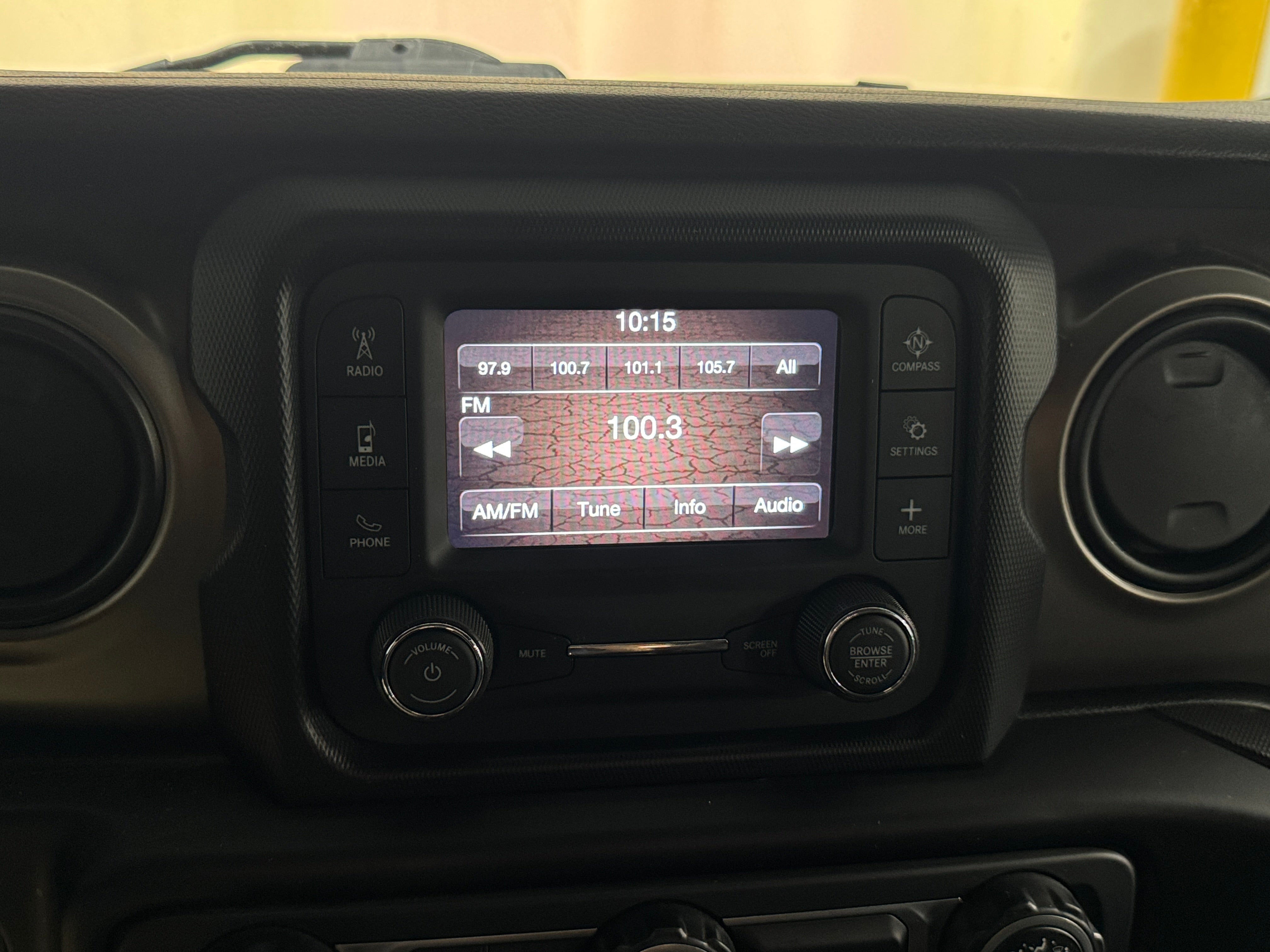 2020 Jeep Wrangler Sport 4