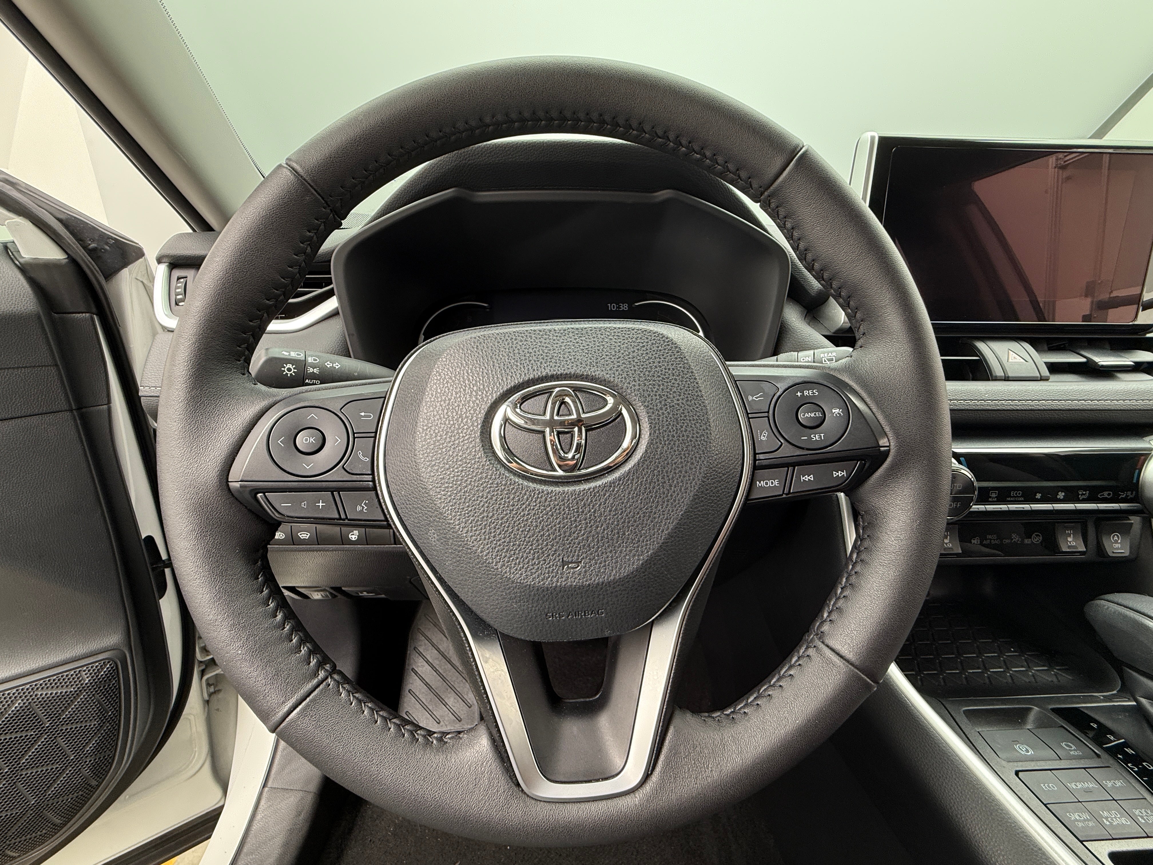 2024 Toyota RAV4 XLE 5