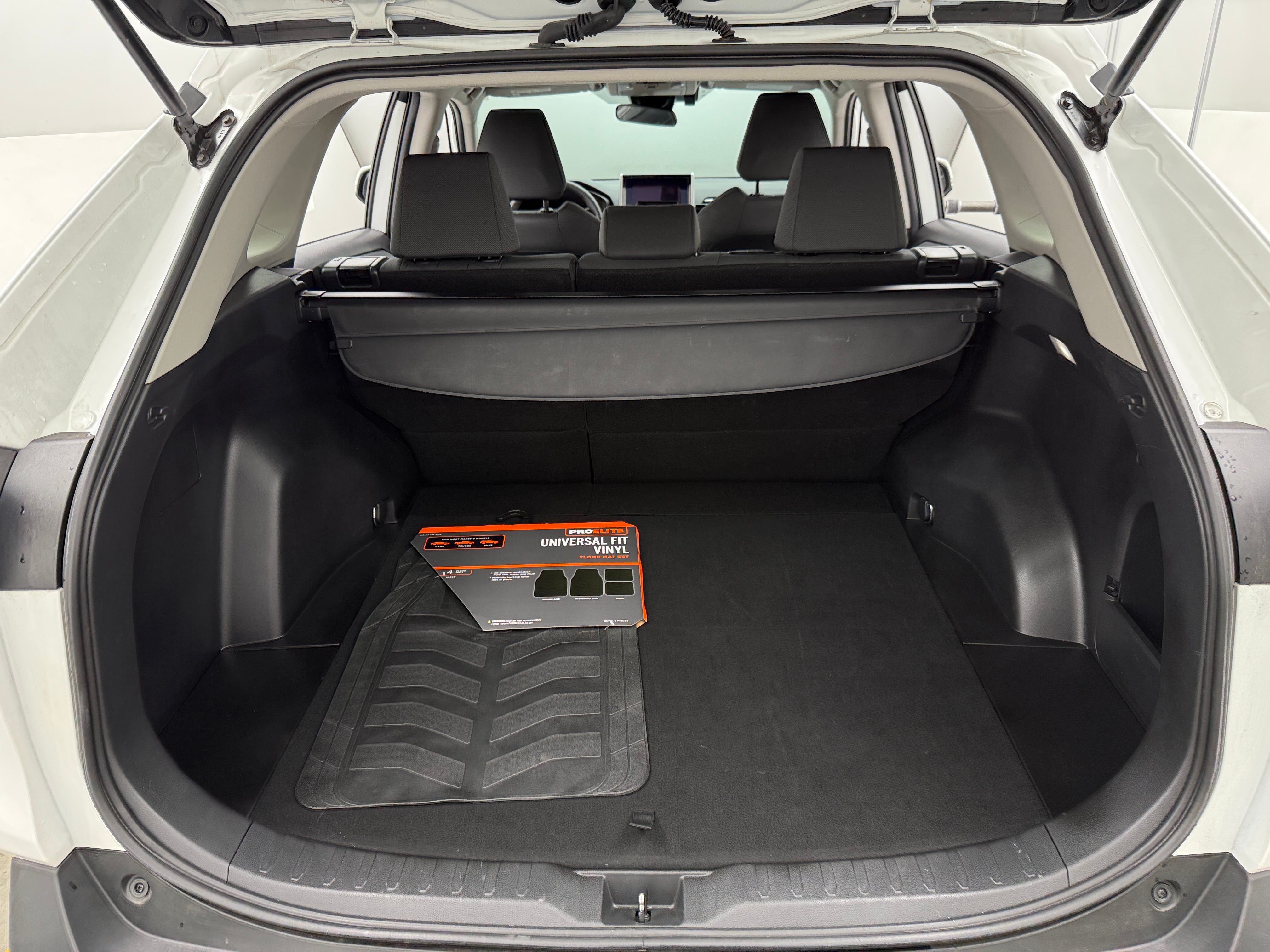 2024 Toyota RAV4 XLE 7