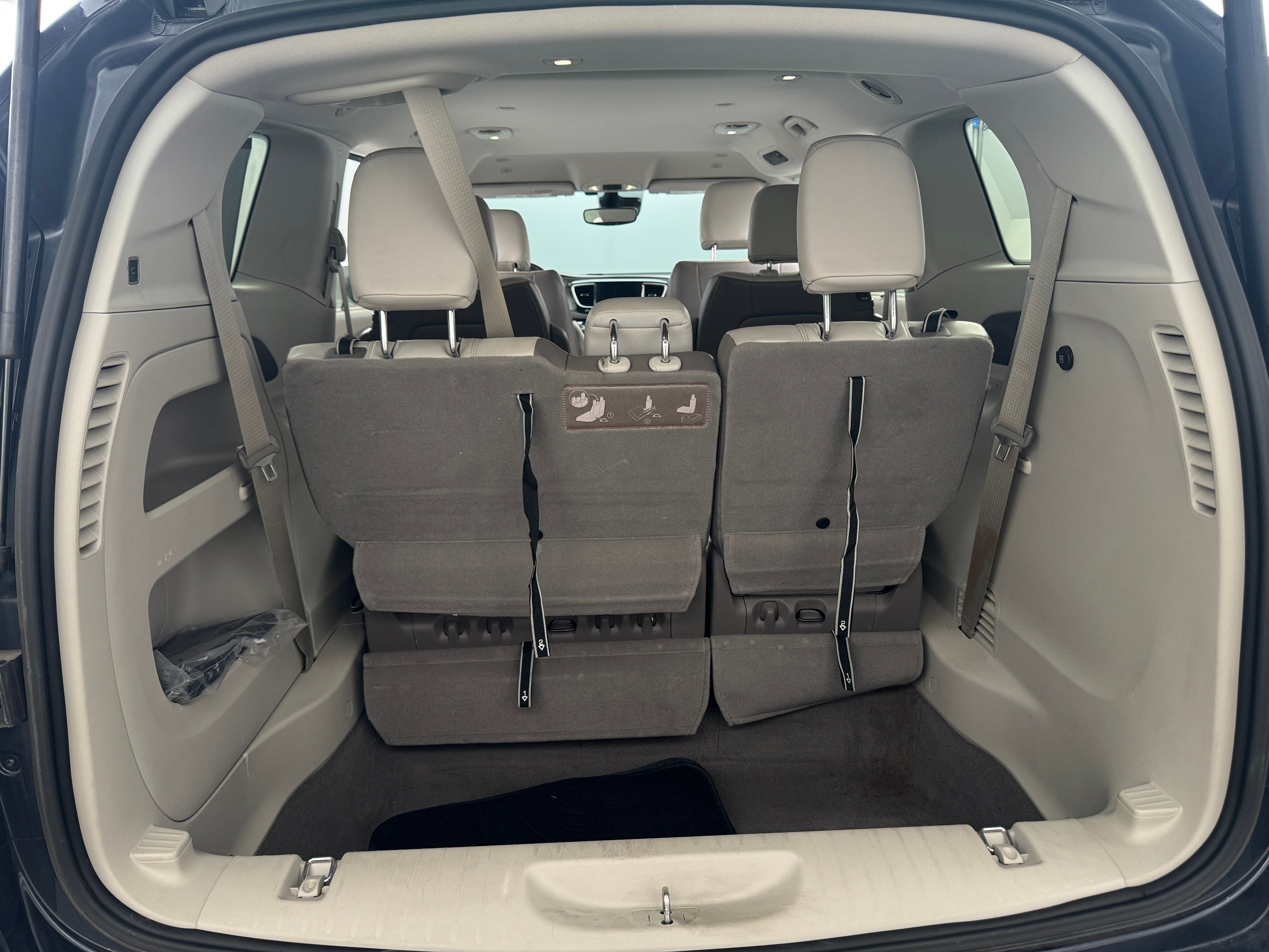 2019 Chrysler Pacifica Touring L 6