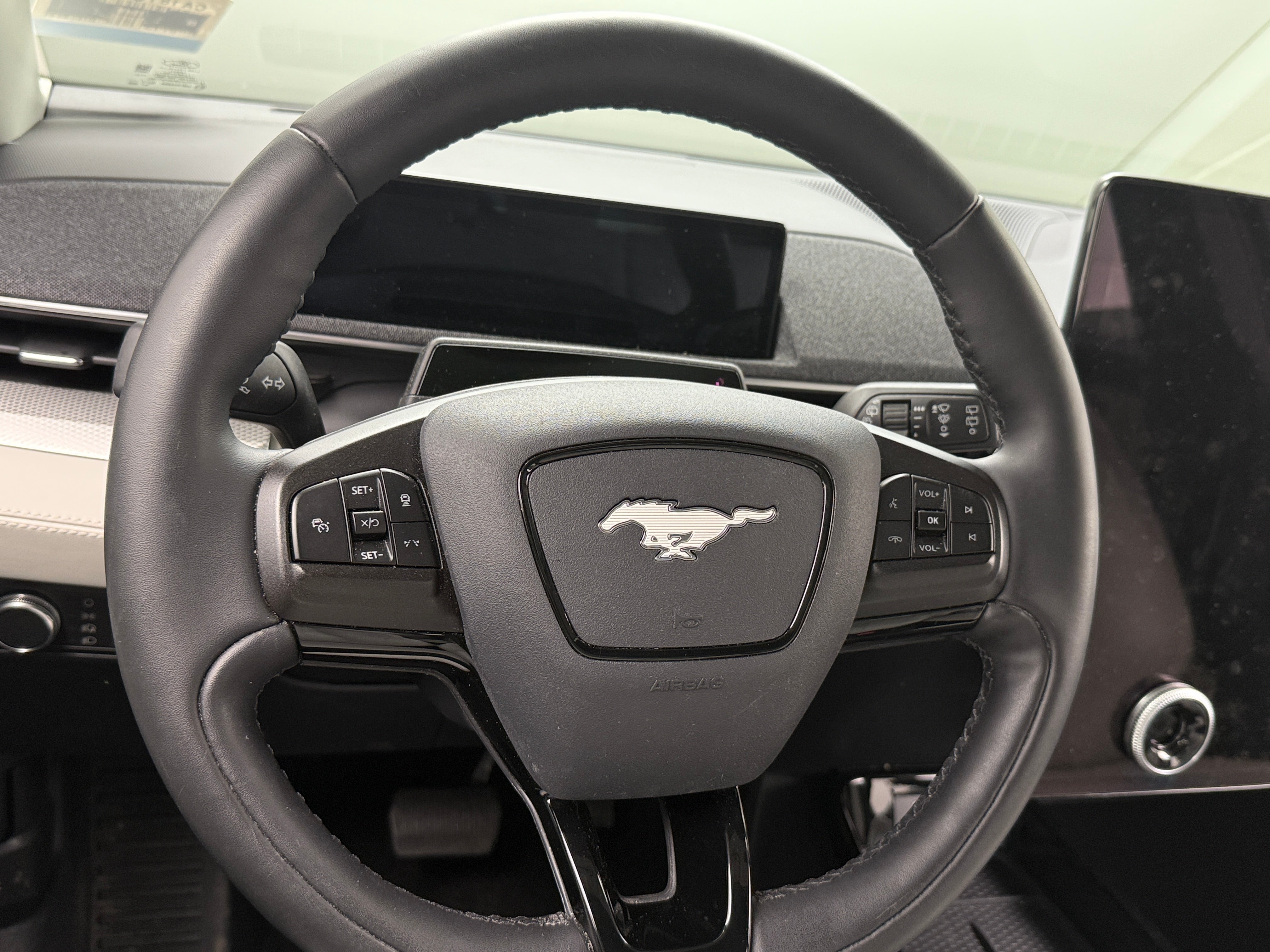 2022 Ford Mustang Mach-E Premium 4