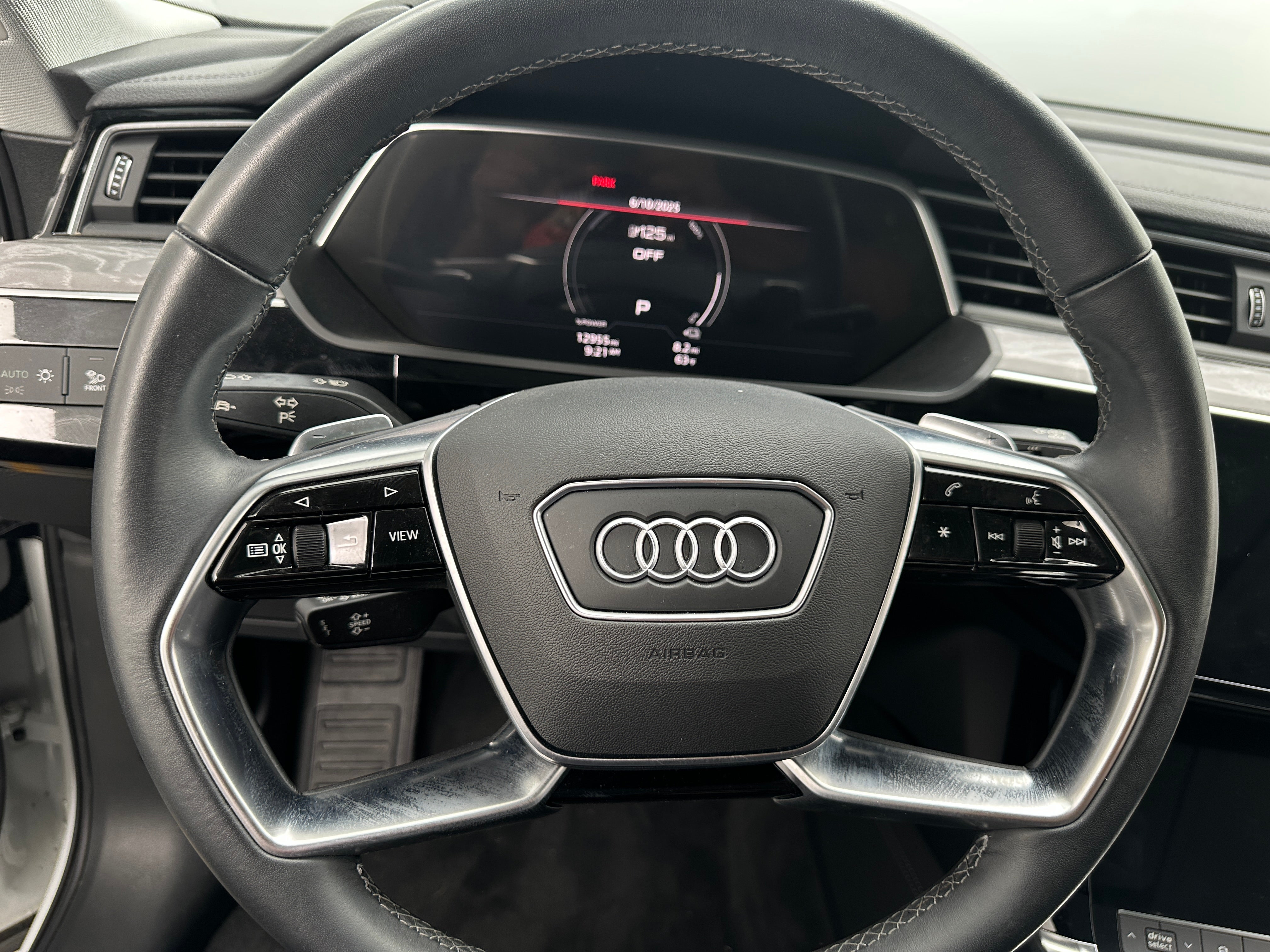 2021 Audi e-tron Premium 4