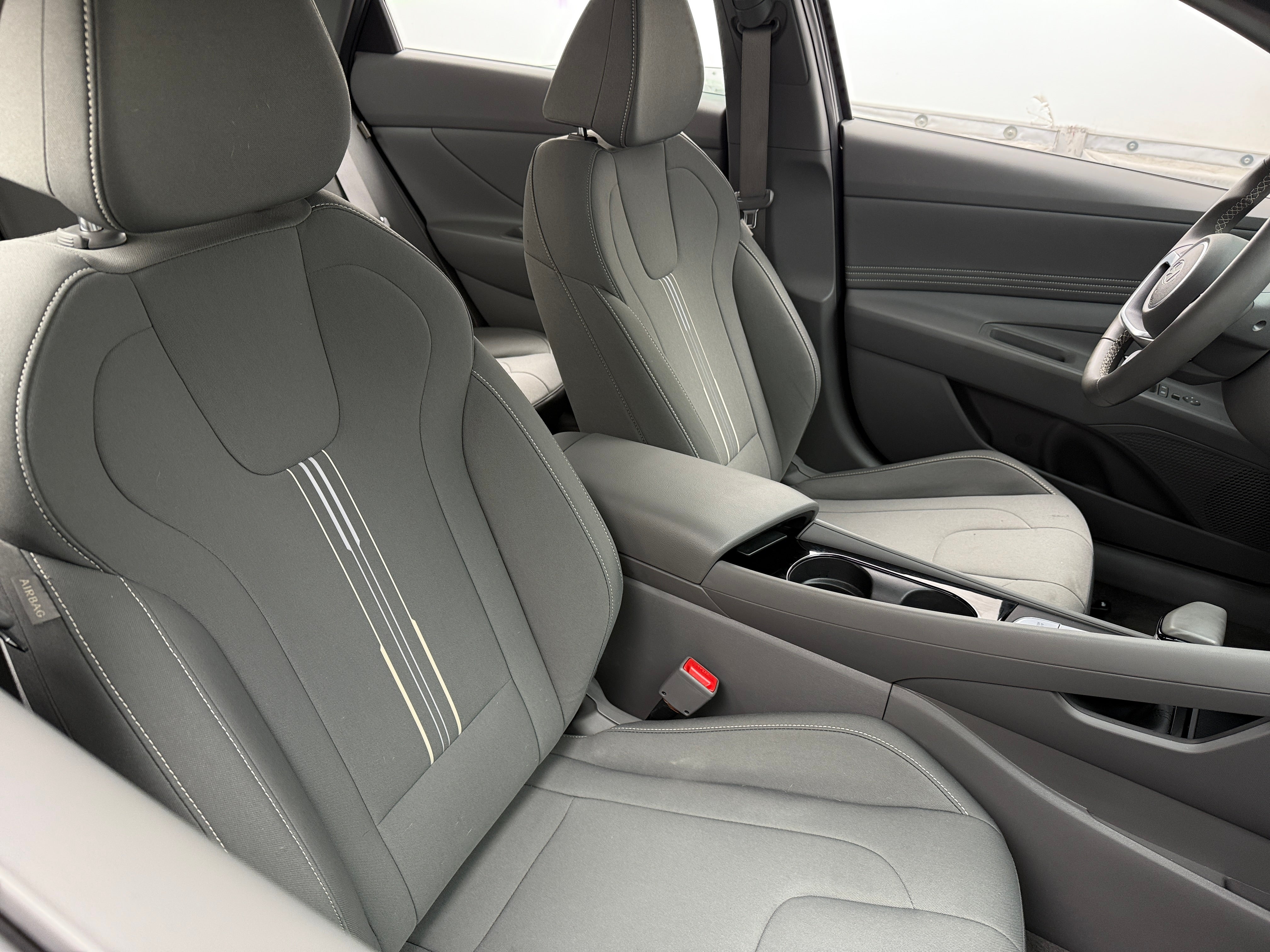 2024 Hyundai Elantra SEL 2