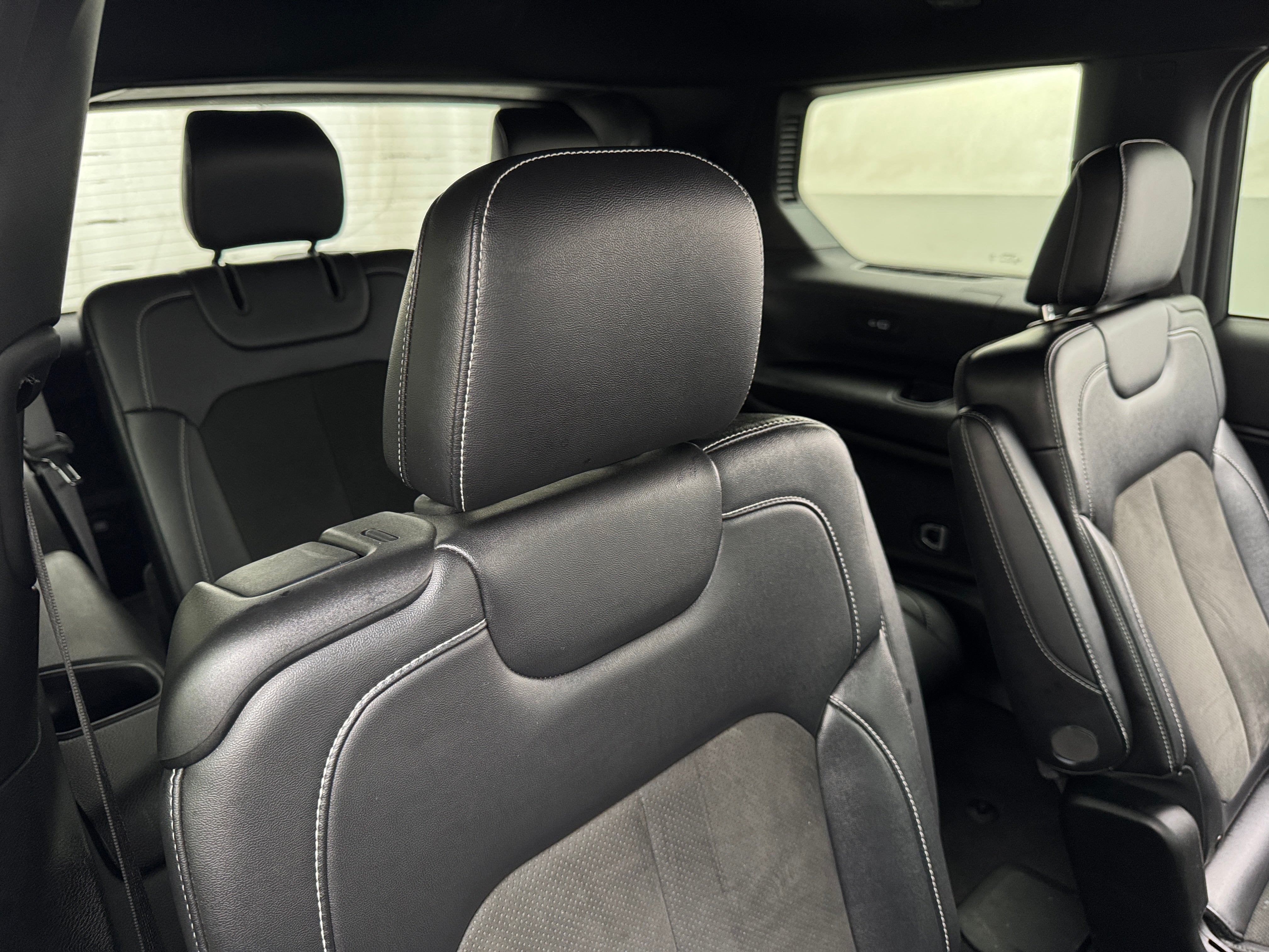 2022 Jeep Grand Cherokee L Altitude 5