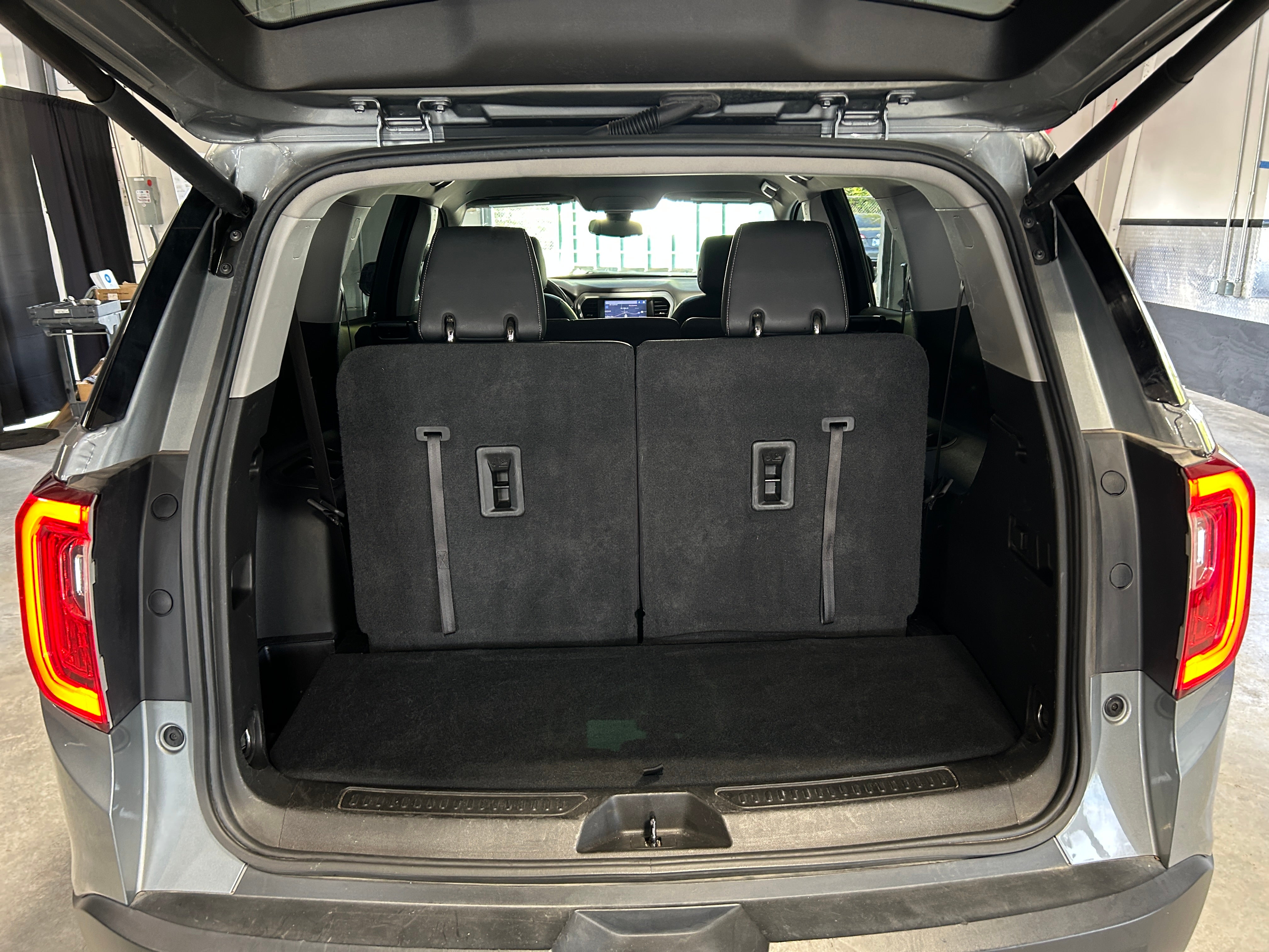 2023 GMC Acadia SLT 6