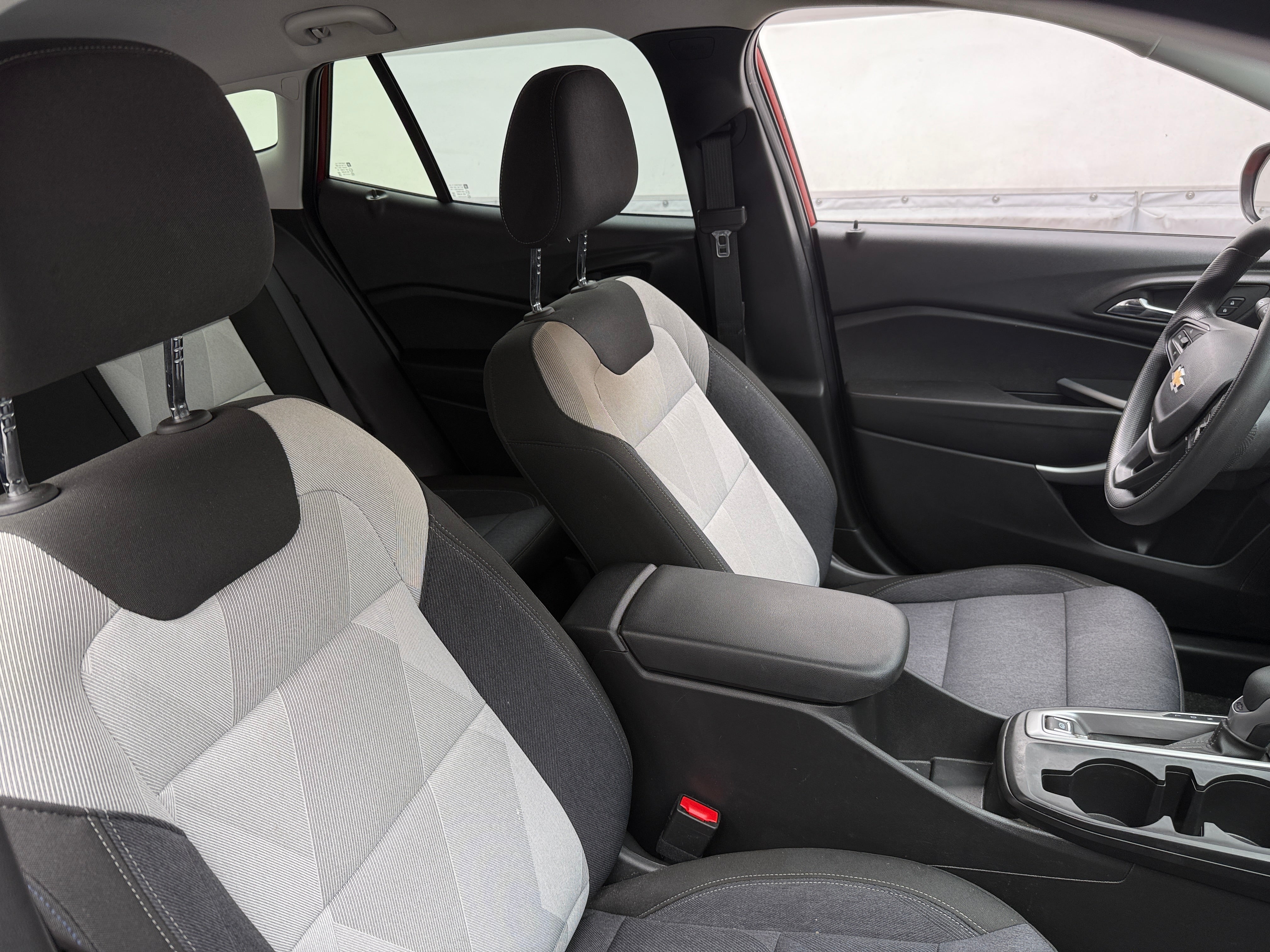 2024 Chevrolet Trax LS 2