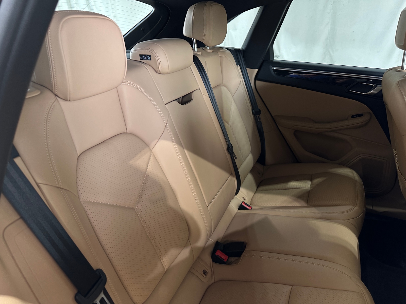 Thumbnail: 2018 Porsche Macan - 5