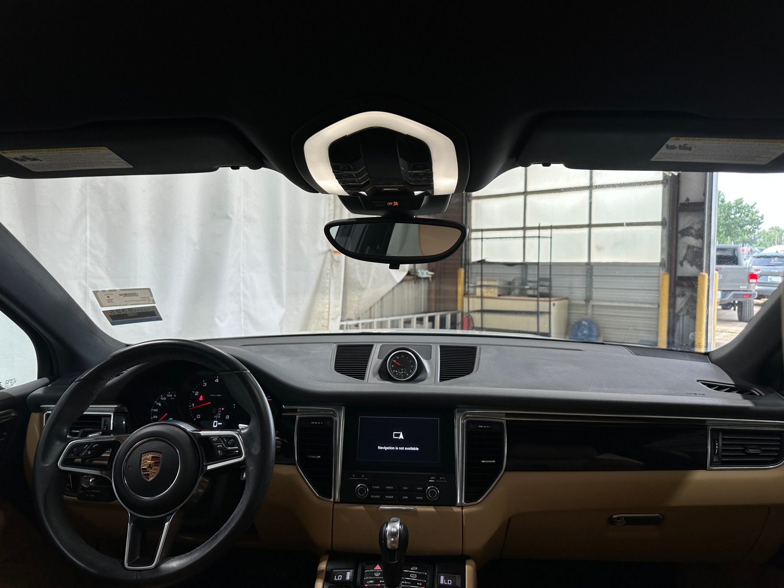 Thumbnail: 2018 Porsche Macan - 2