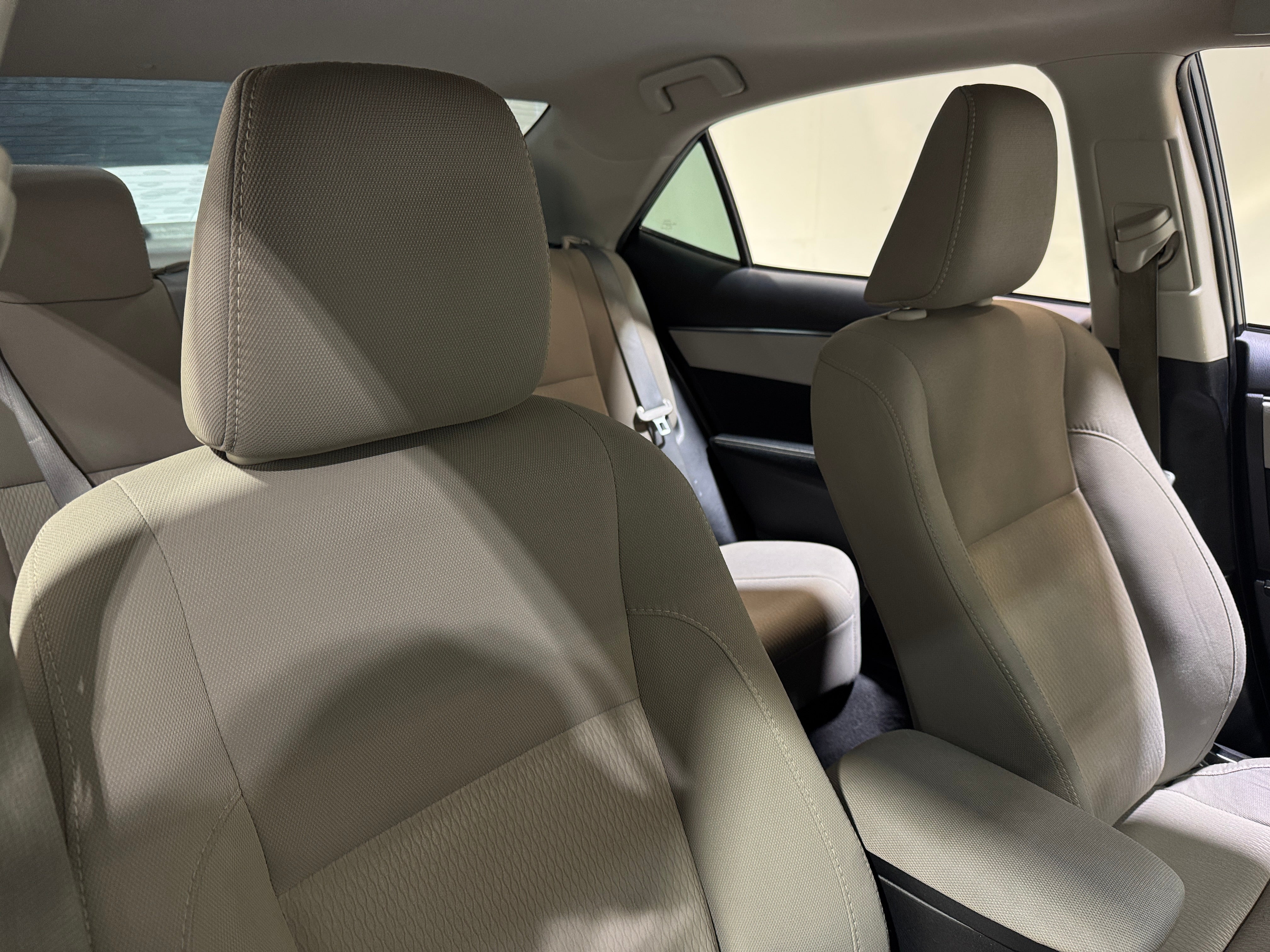 2015 Toyota Corolla LE 2