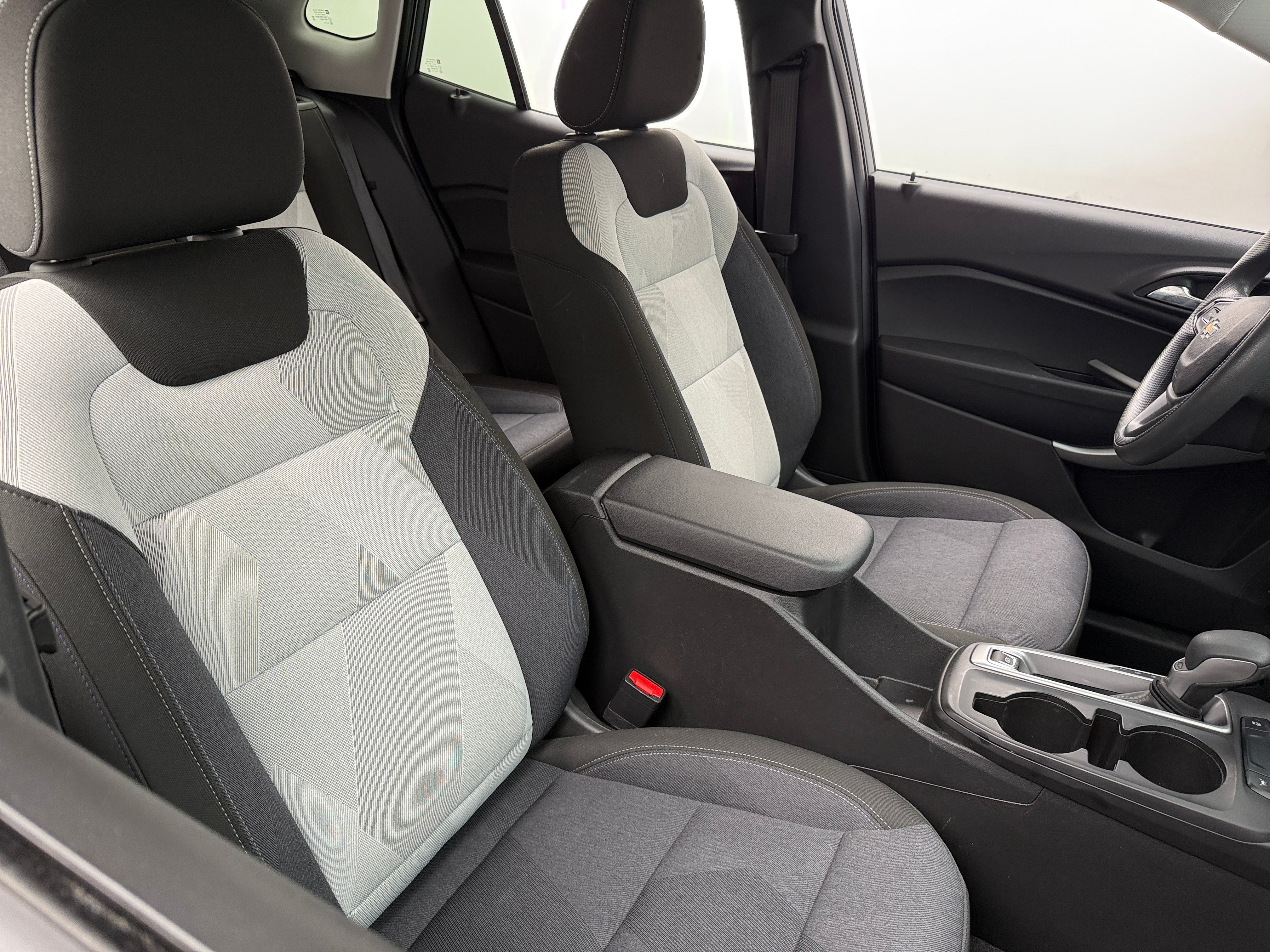 2024 Chevrolet Trax LS 2
