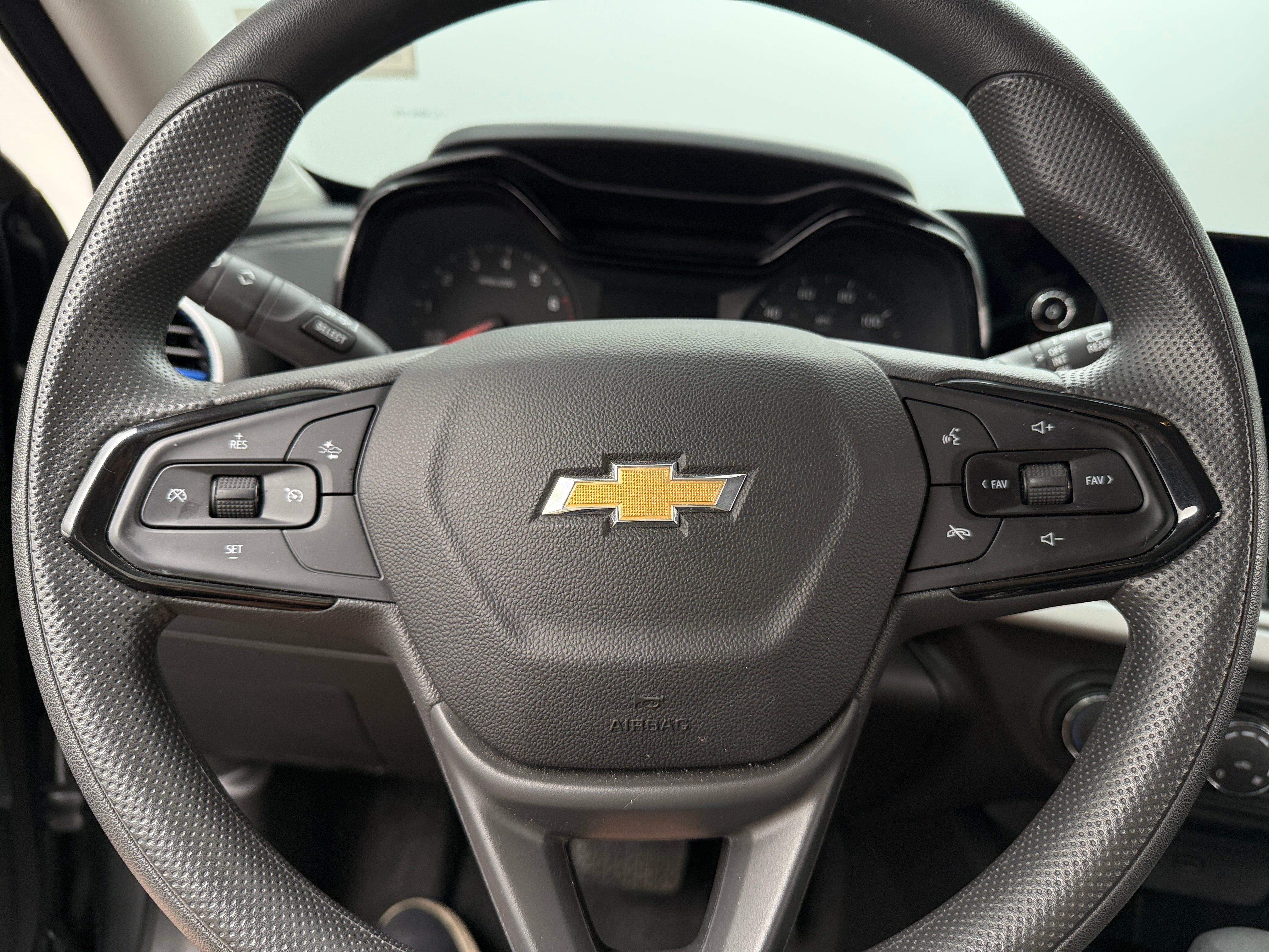 2024 Chevrolet Trax LS 5