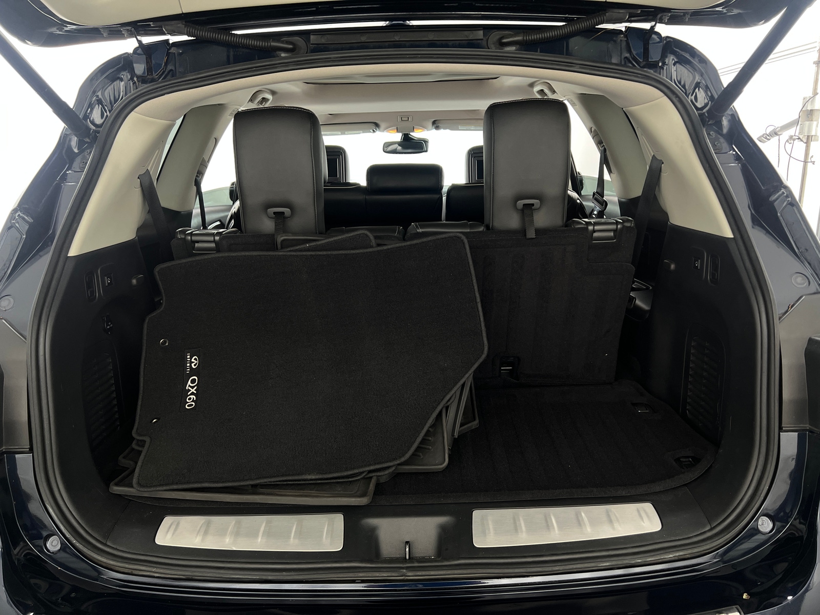 Thumbnail: 2016 INFINITI QX60 - 6