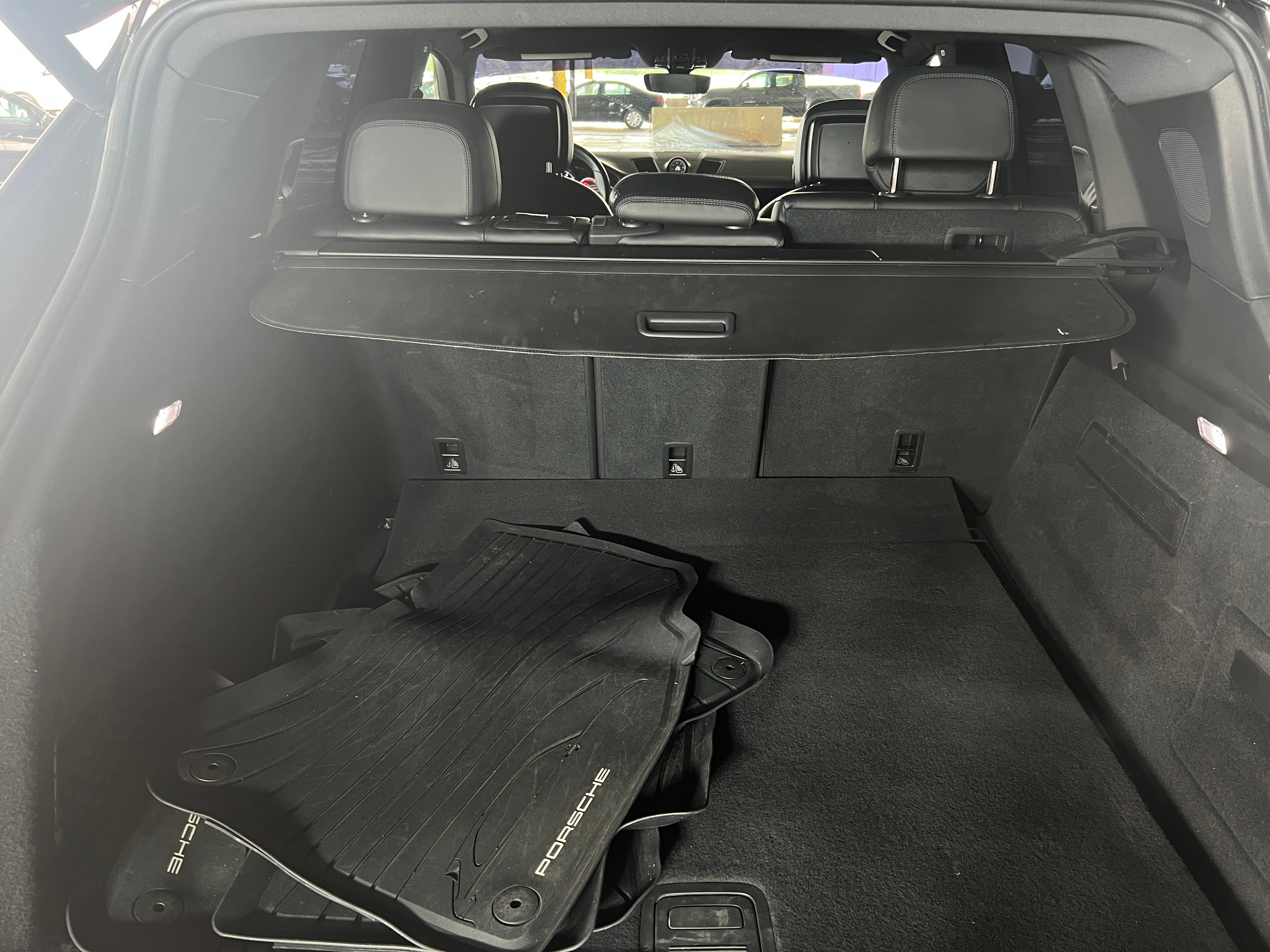 2019 Porsche Cayenne Base 6