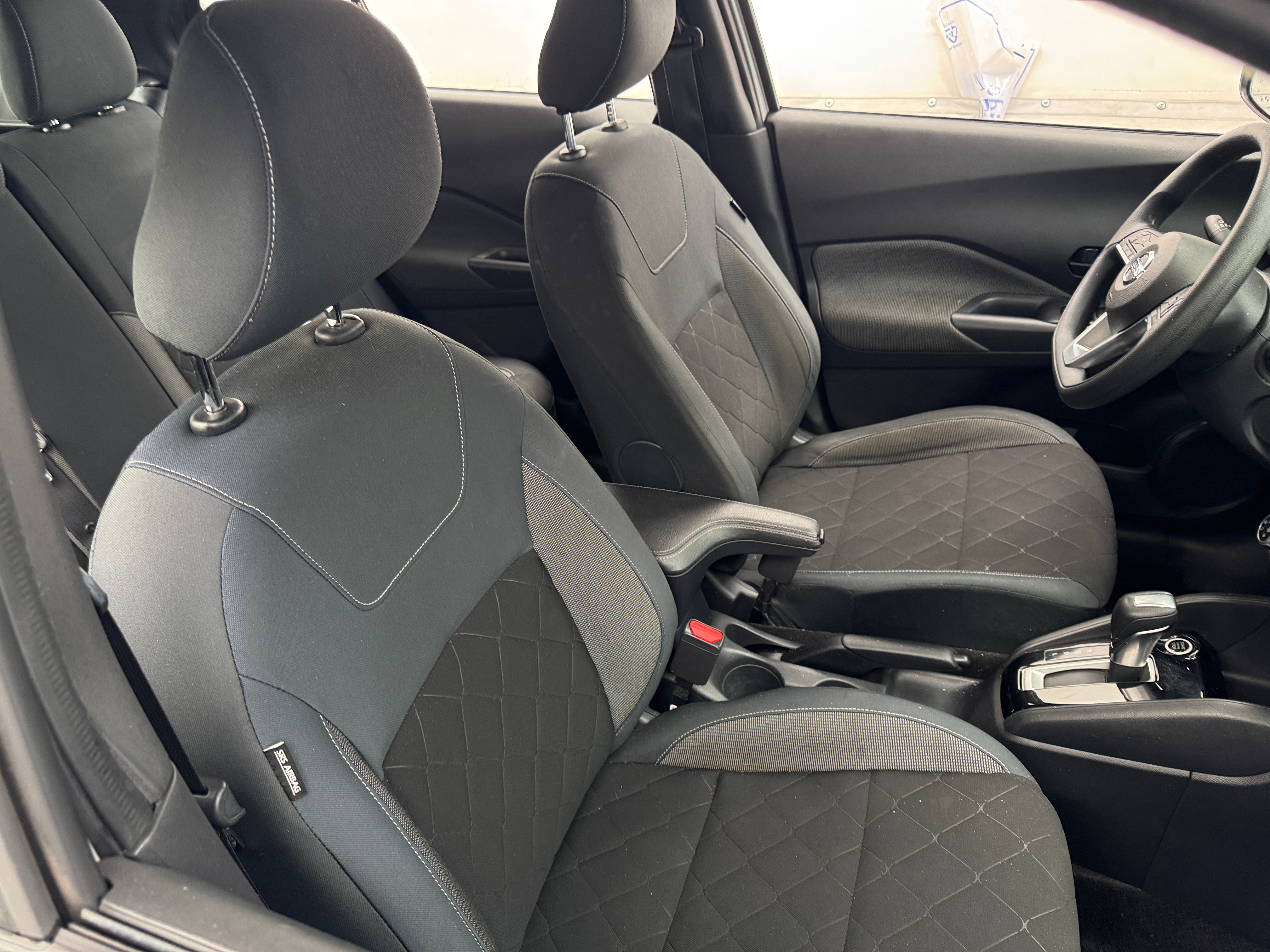 2020 Nissan Kicks S 2