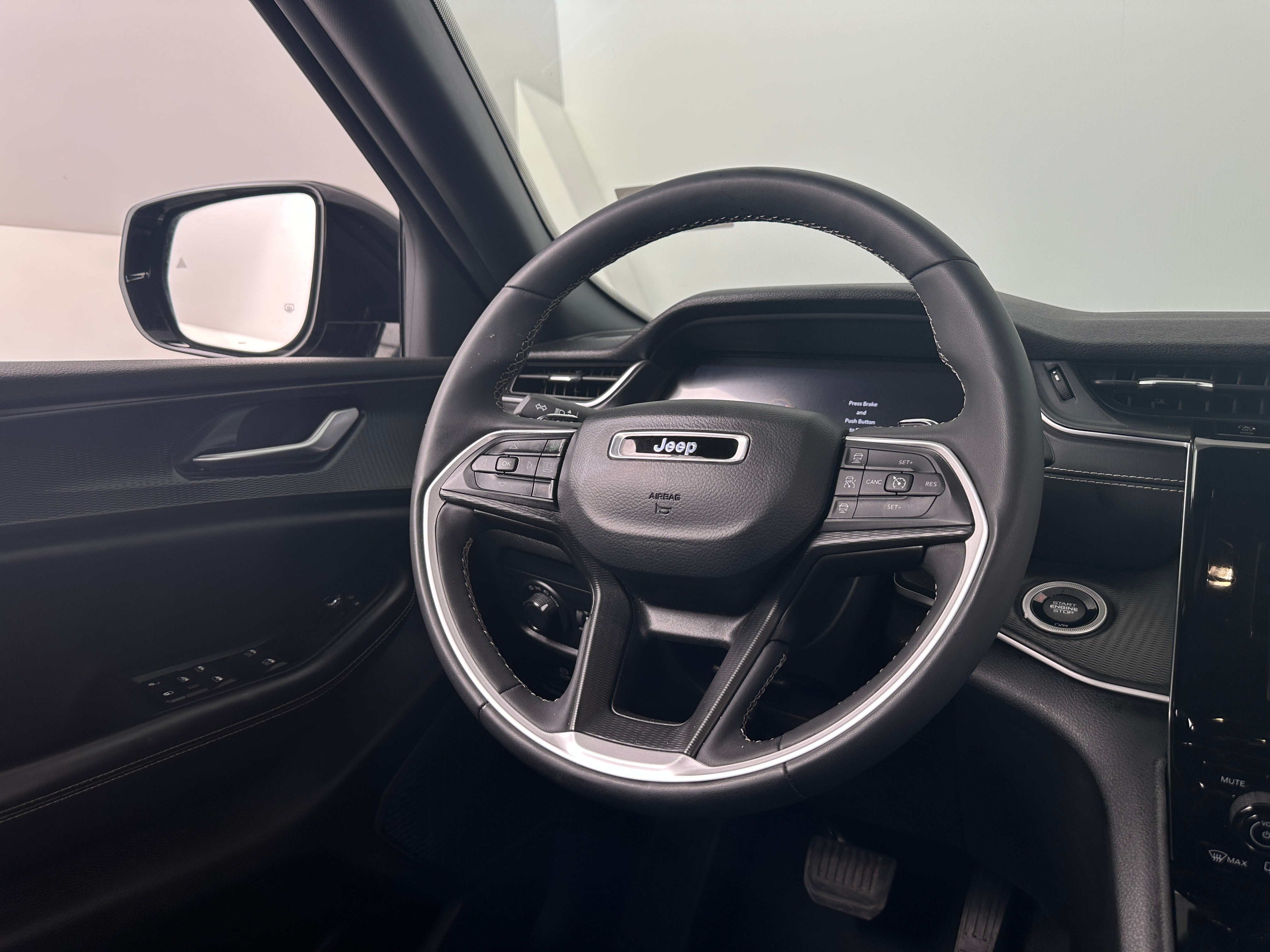 2023 Jeep Grand Cherokee L Altitude 4