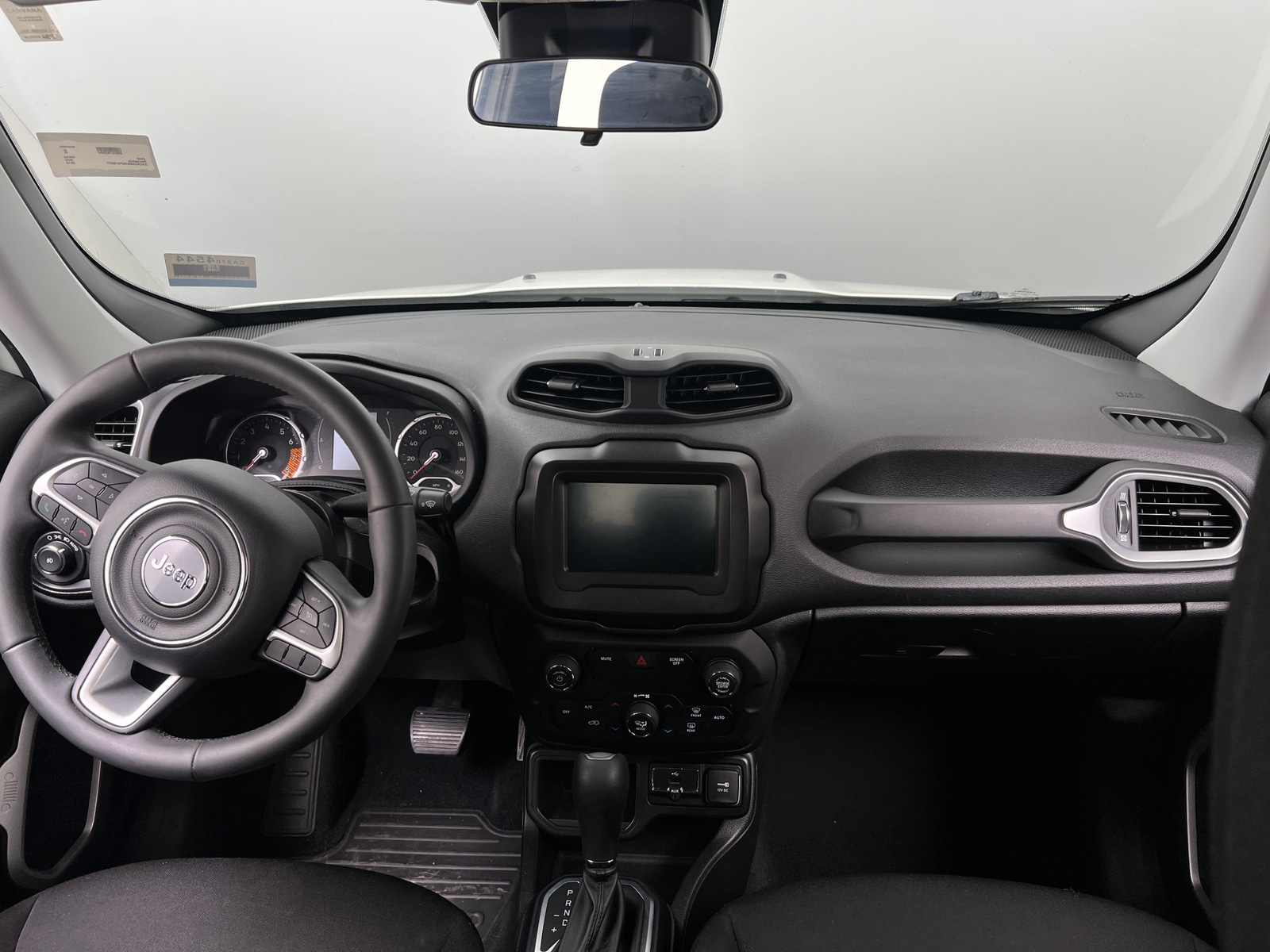 Thumbnail: 2019 Jeep Renegade - 3