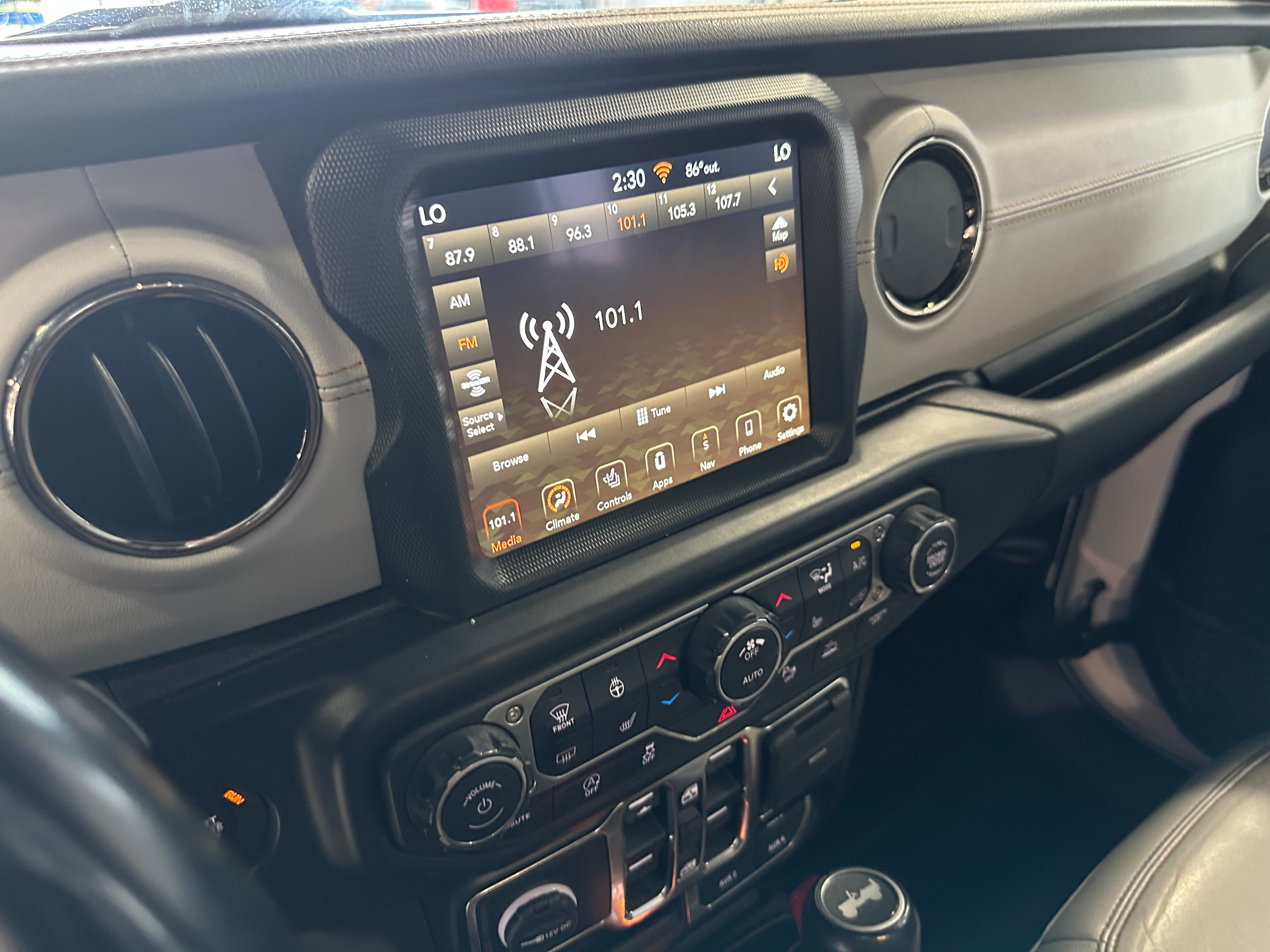 2022 Jeep Wrangler Unlimited Altitude 3