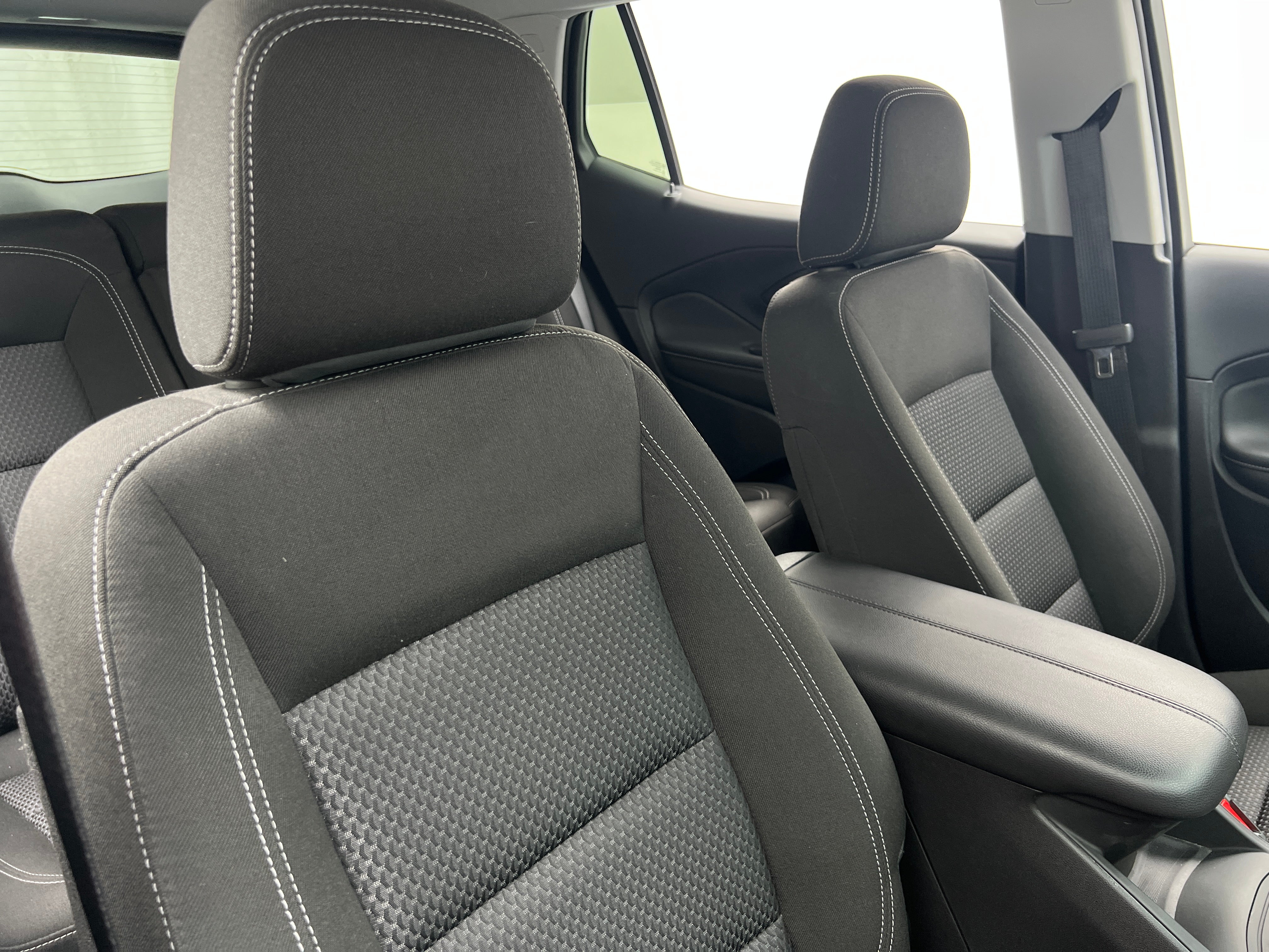 2024 GMC Terrain SLE 2