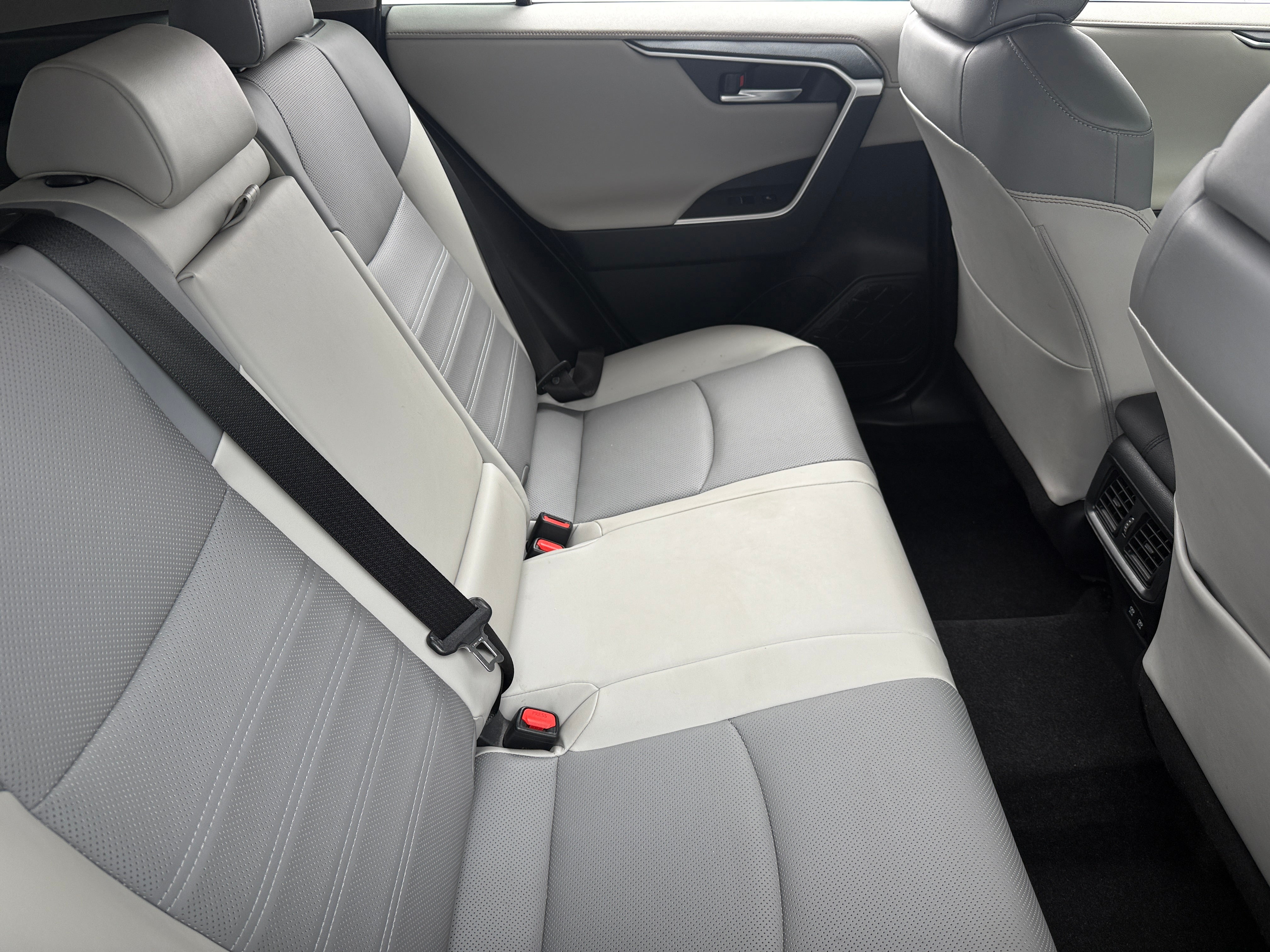 2020 Toyota RAV4 Limited 5