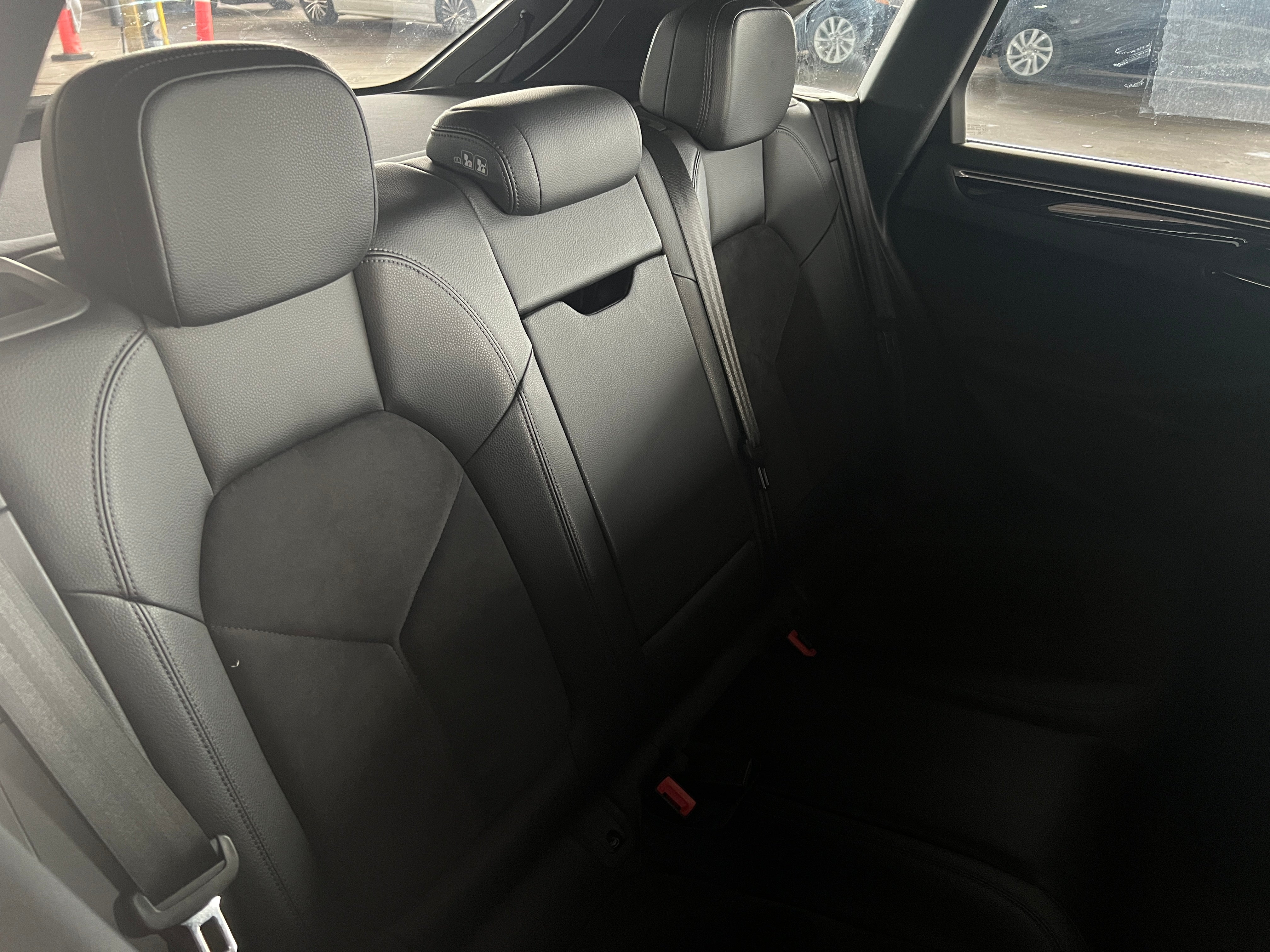 2018 Porsche Macan Base 5