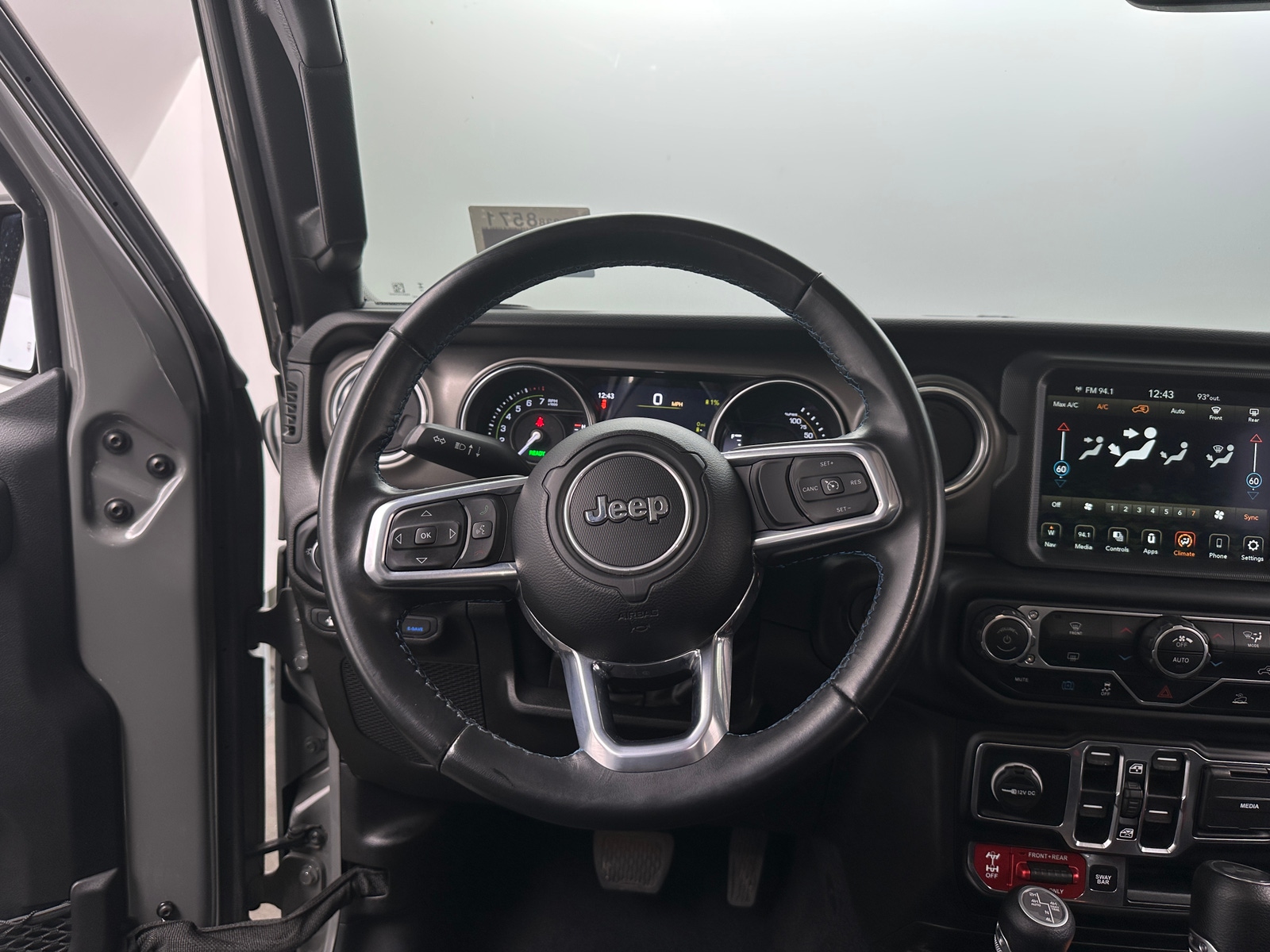 Thumbnail: 2022 Jeep Wrangler - 5