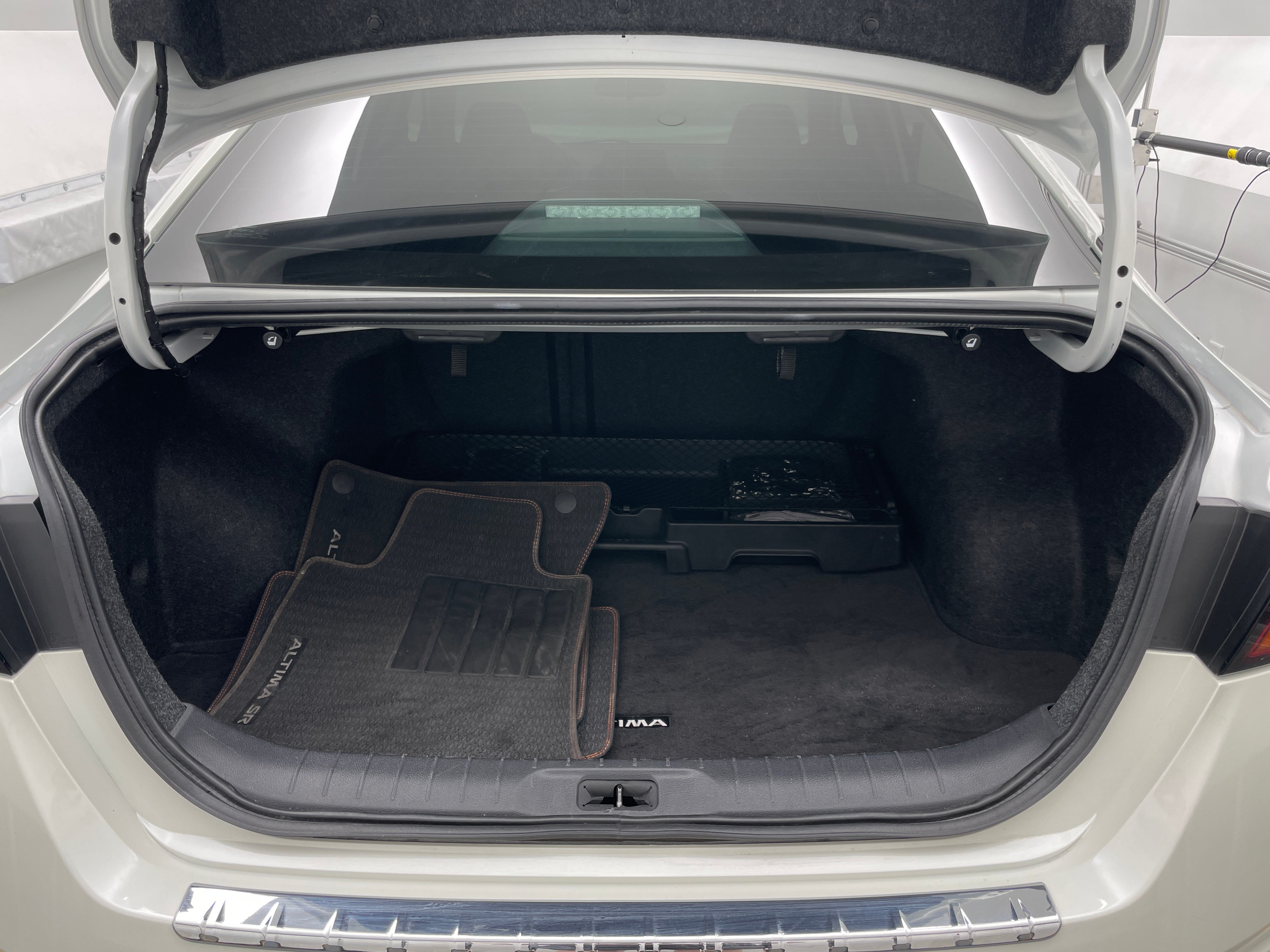 2022 Nissan Altima SR 6