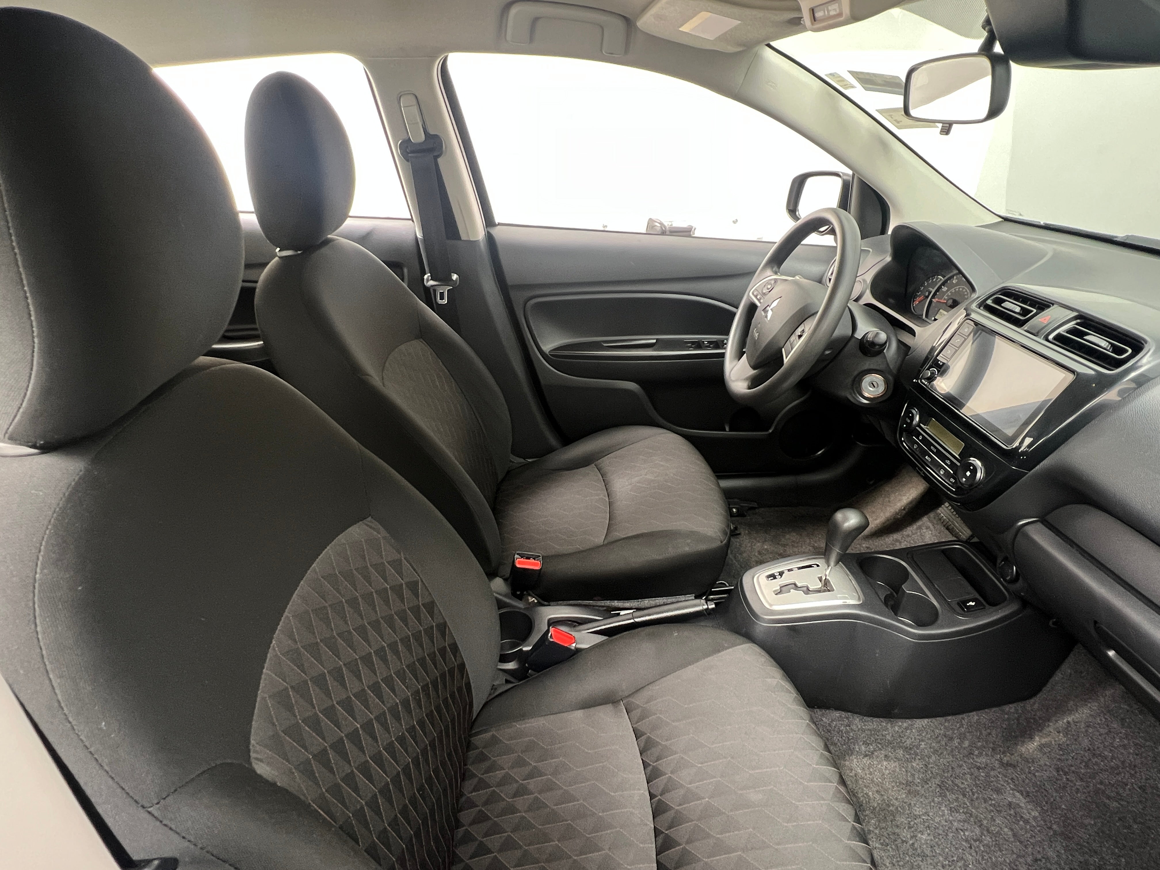 2022 Mitsubishi Mirage ES 2