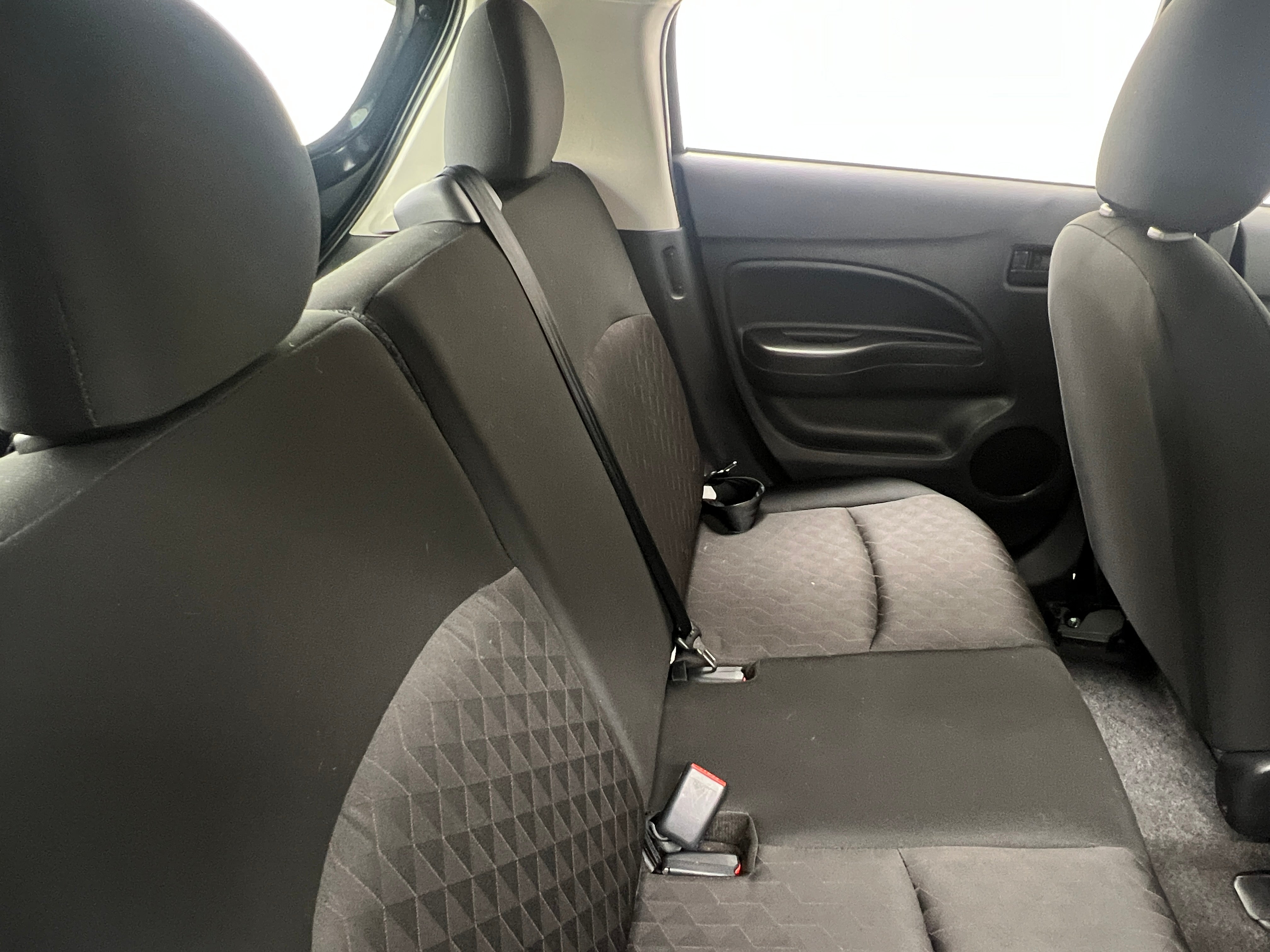 2022 Mitsubishi Mirage ES 6
