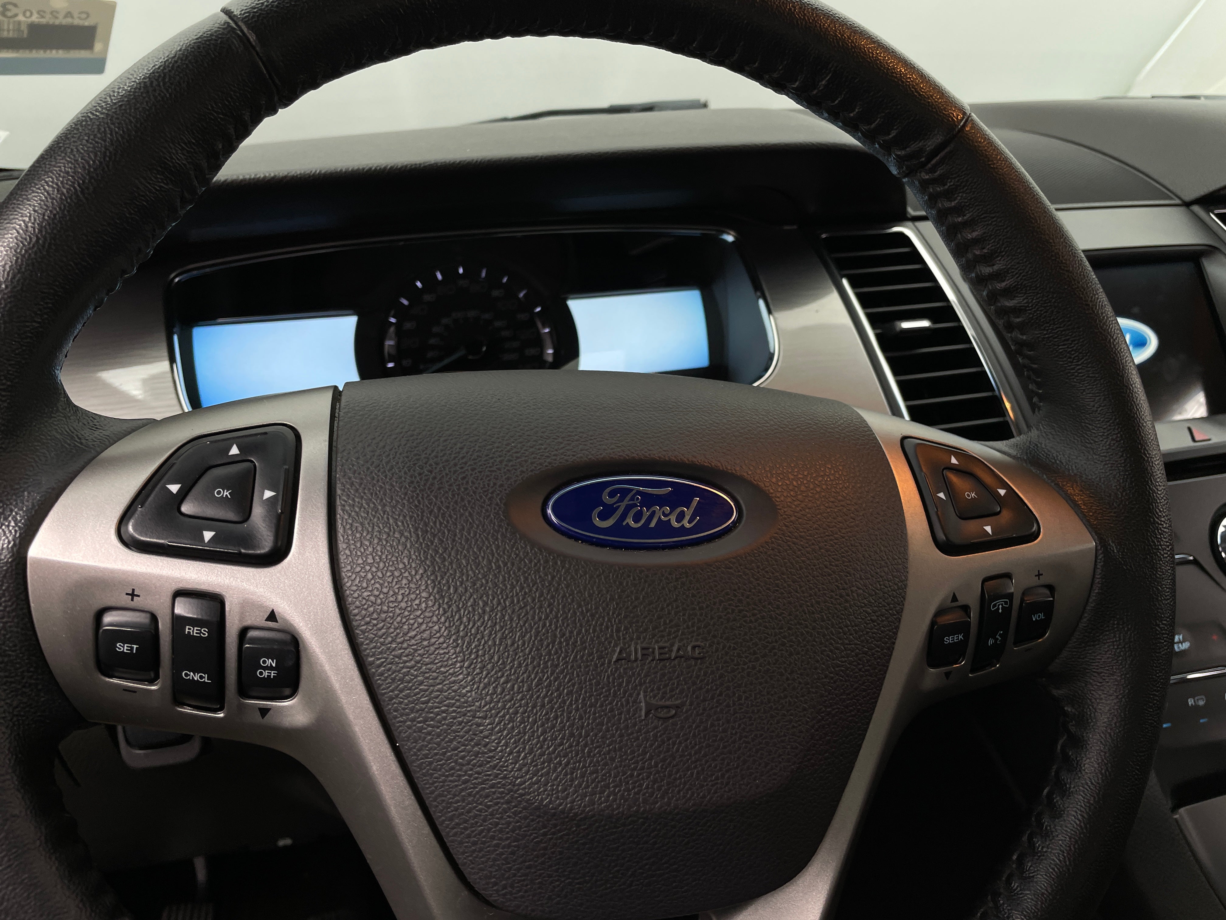 2018 Ford Taurus SEL 5