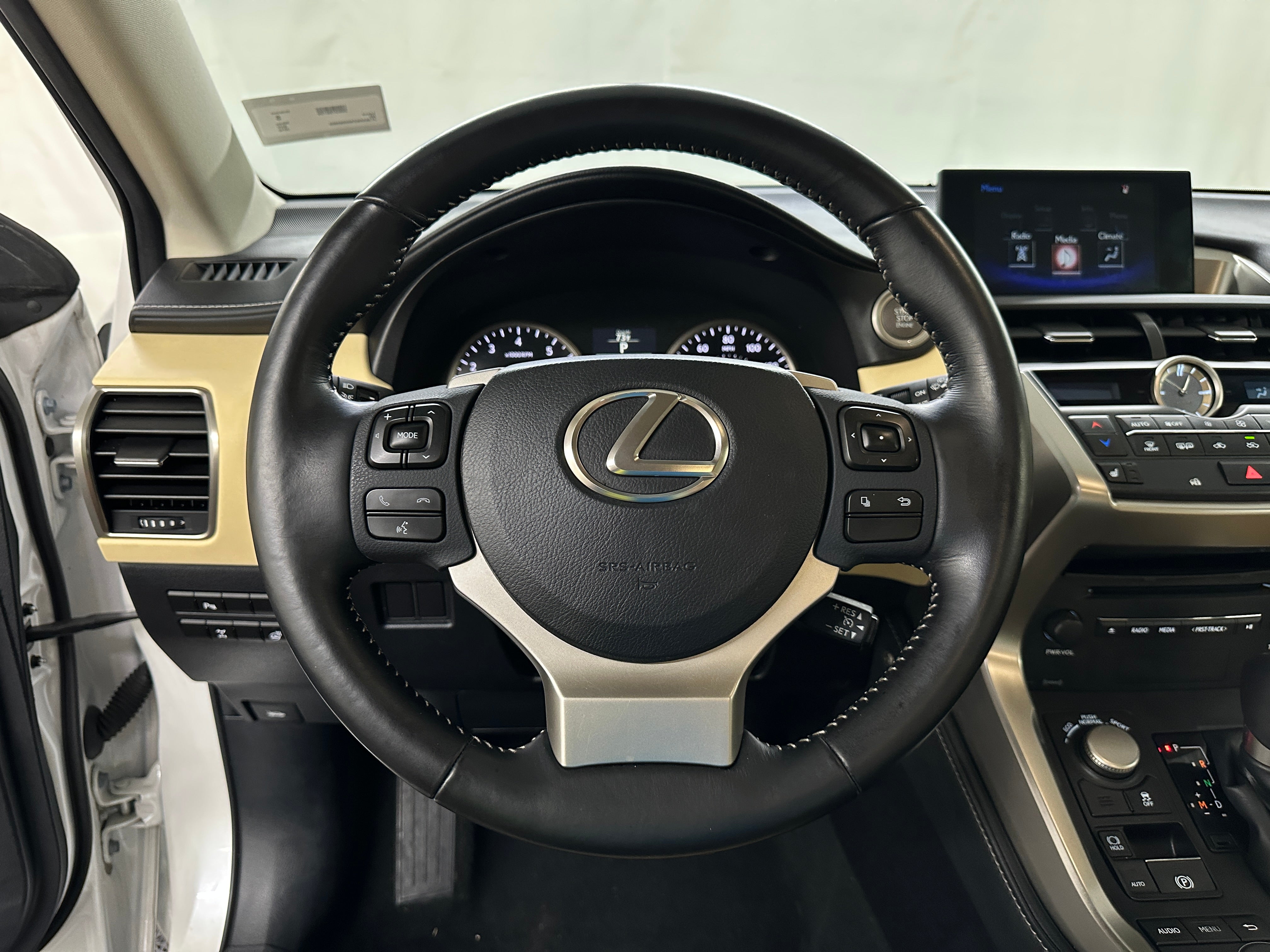 2016 Lexus NX 200t 4