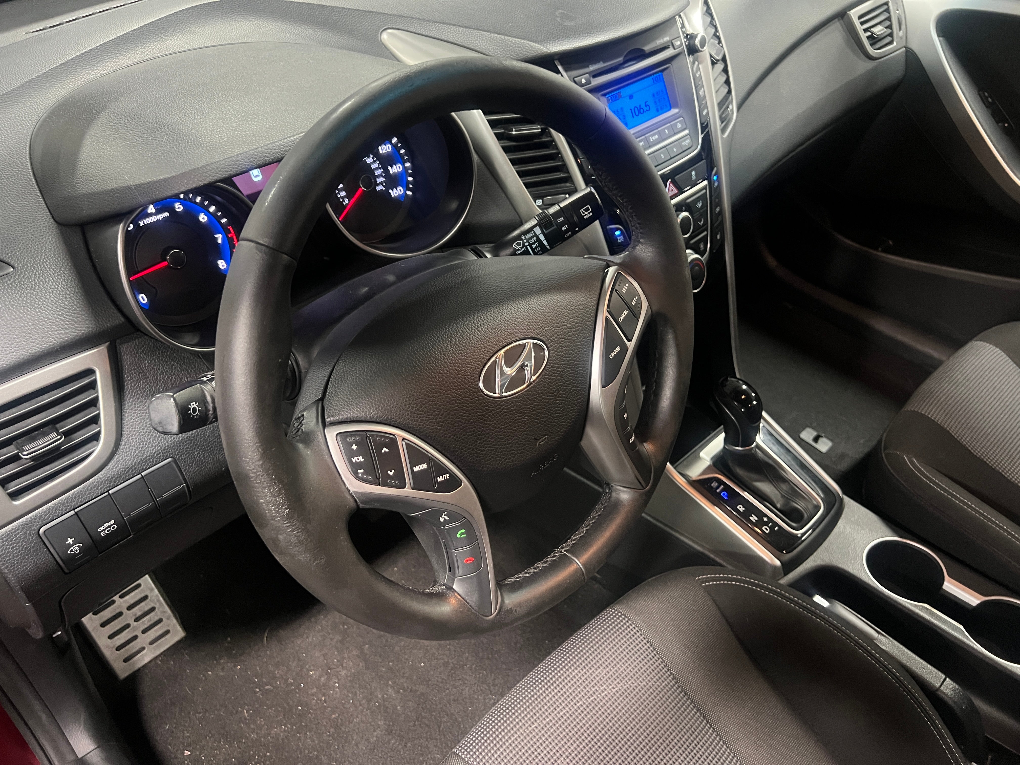 2016 Hyundai Elantra Base 5
