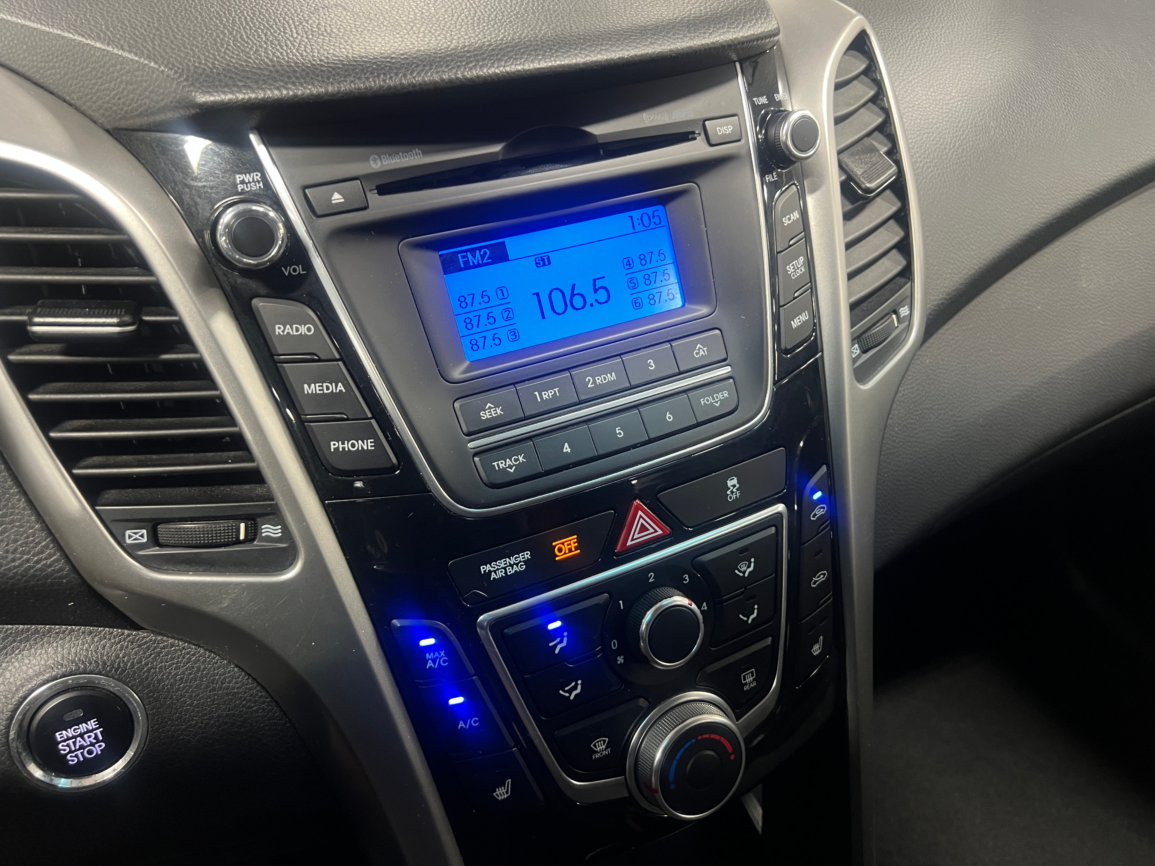 2016 Hyundai Elantra Base 4