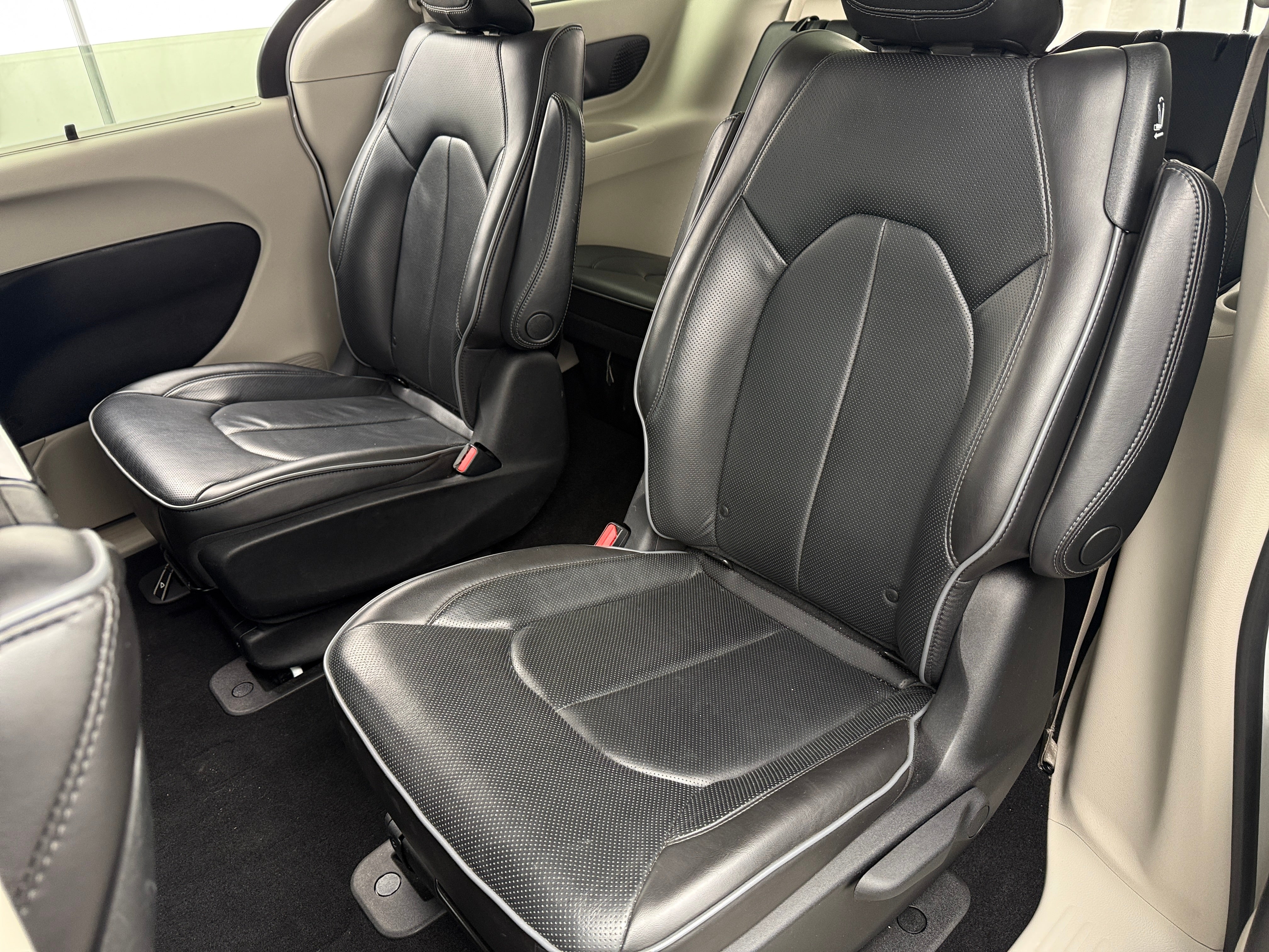 2020 Chrysler Pacifica Hybrid Limited 5