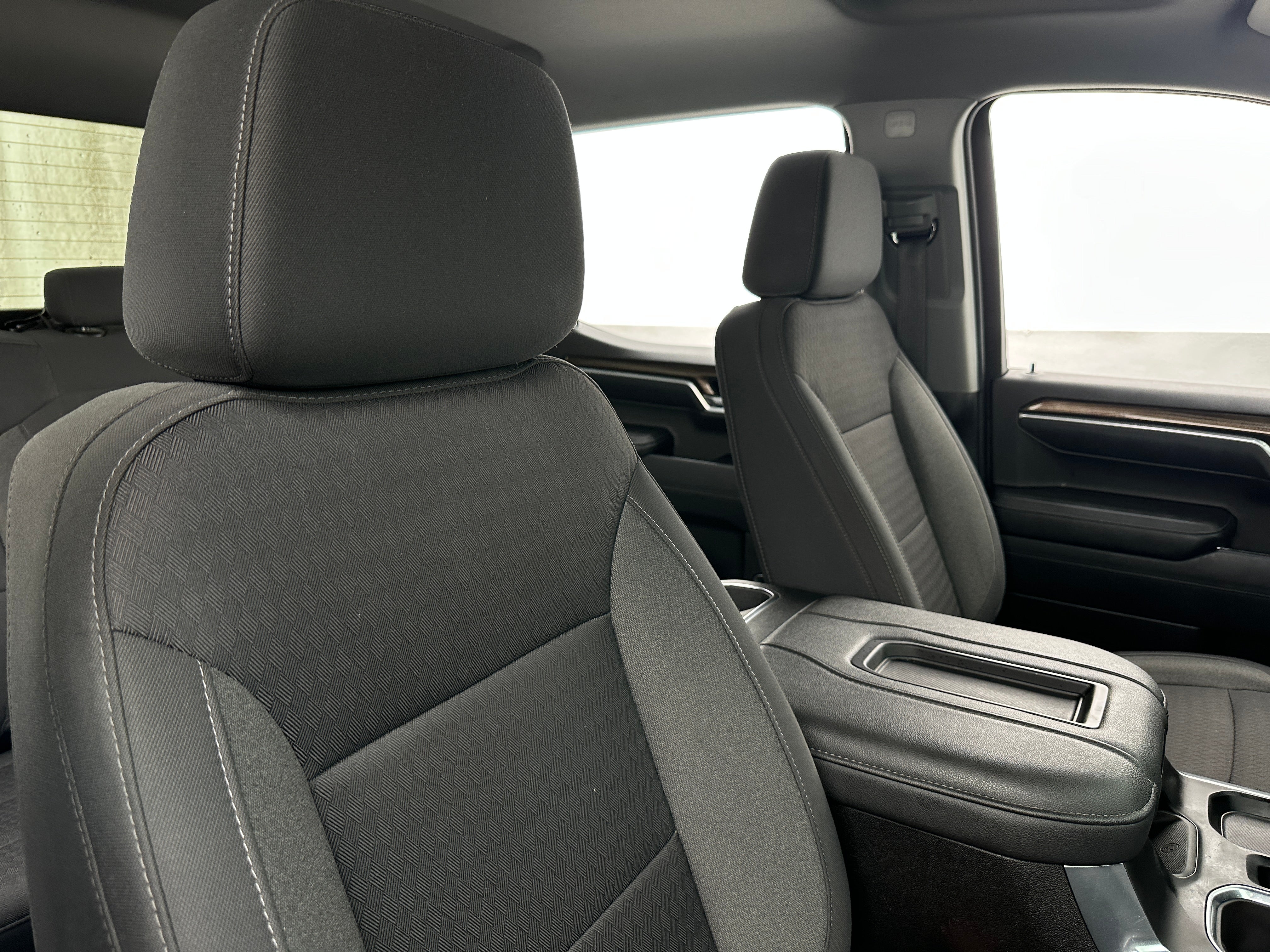 2022 Chevrolet Silverado 1500 RST 2